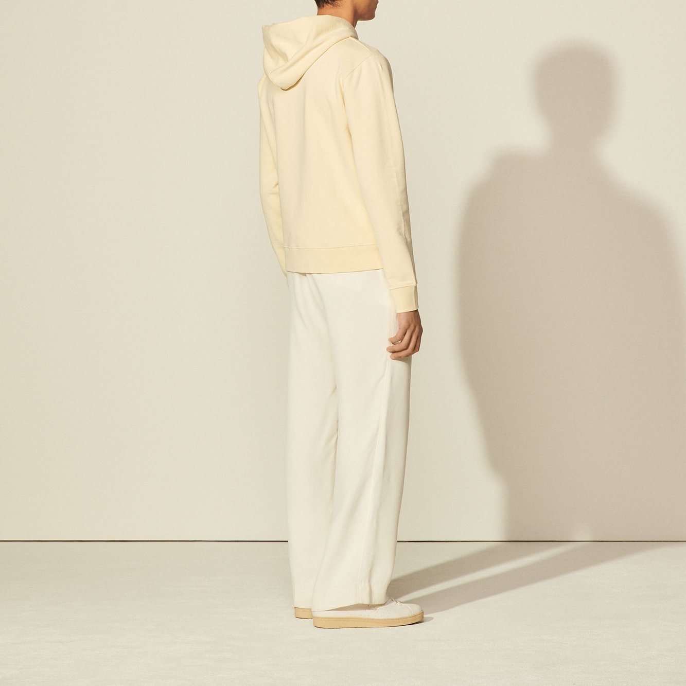 Photo produit Sweat à capuche avec broderie numéro 1