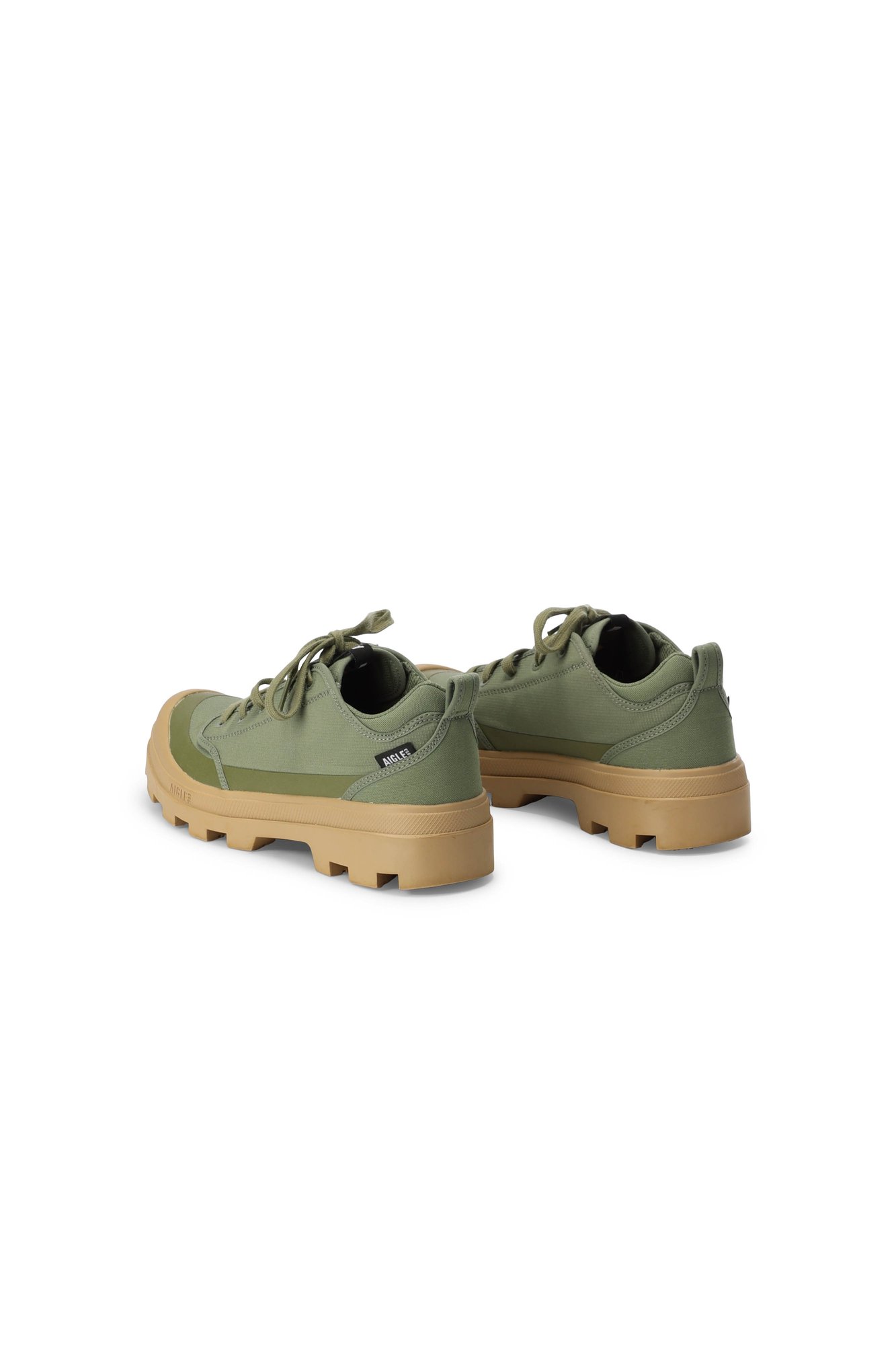 L'iconique chaussure de marche Aigle en polyester recyclé, version basse Aigle seconde main photo 2