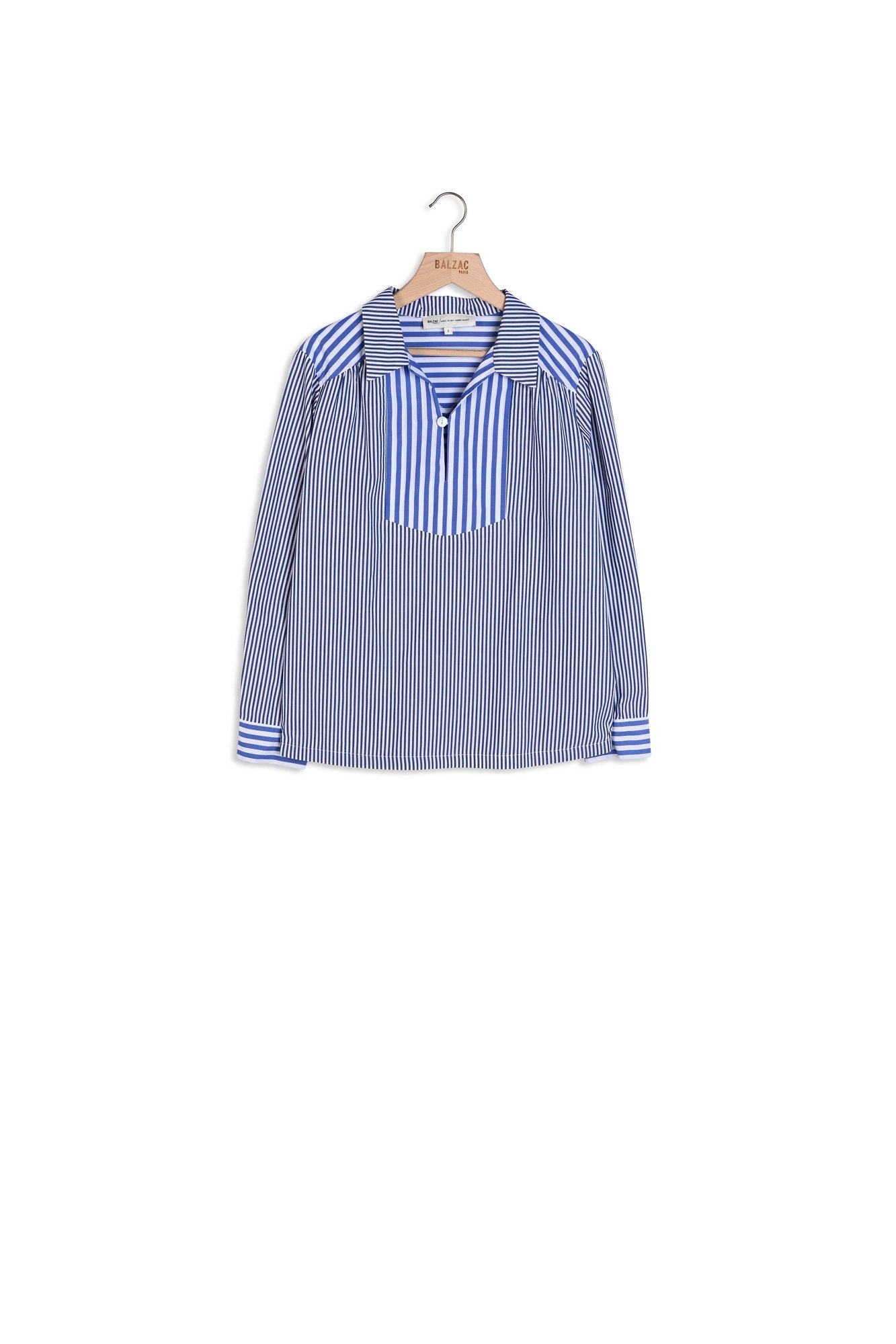 BLEU ET ÉCRU