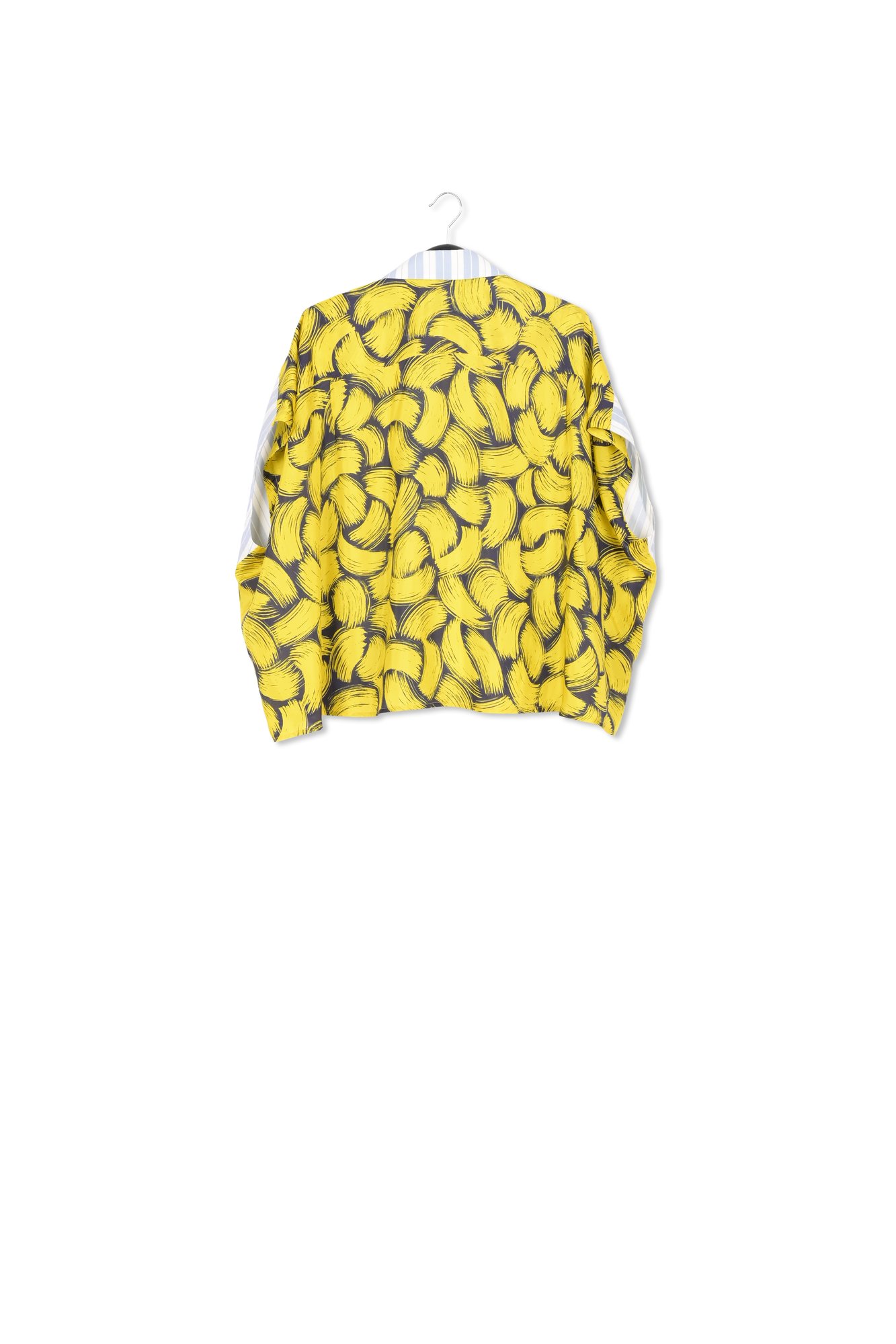 Photo produit Chemise à  rayures bleues et blanches avec dos en soie jaune numéro 1