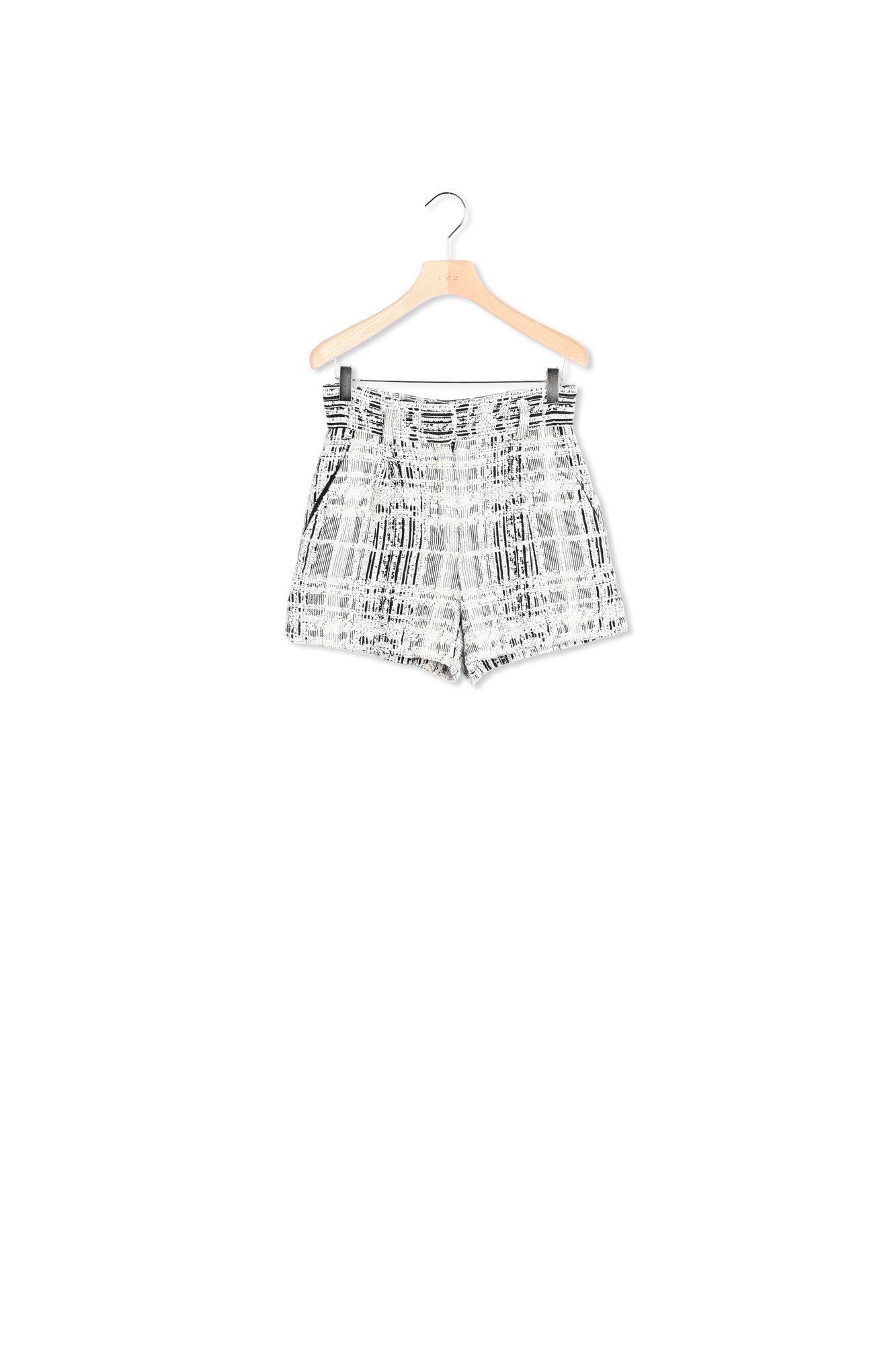 Short QUANIRA