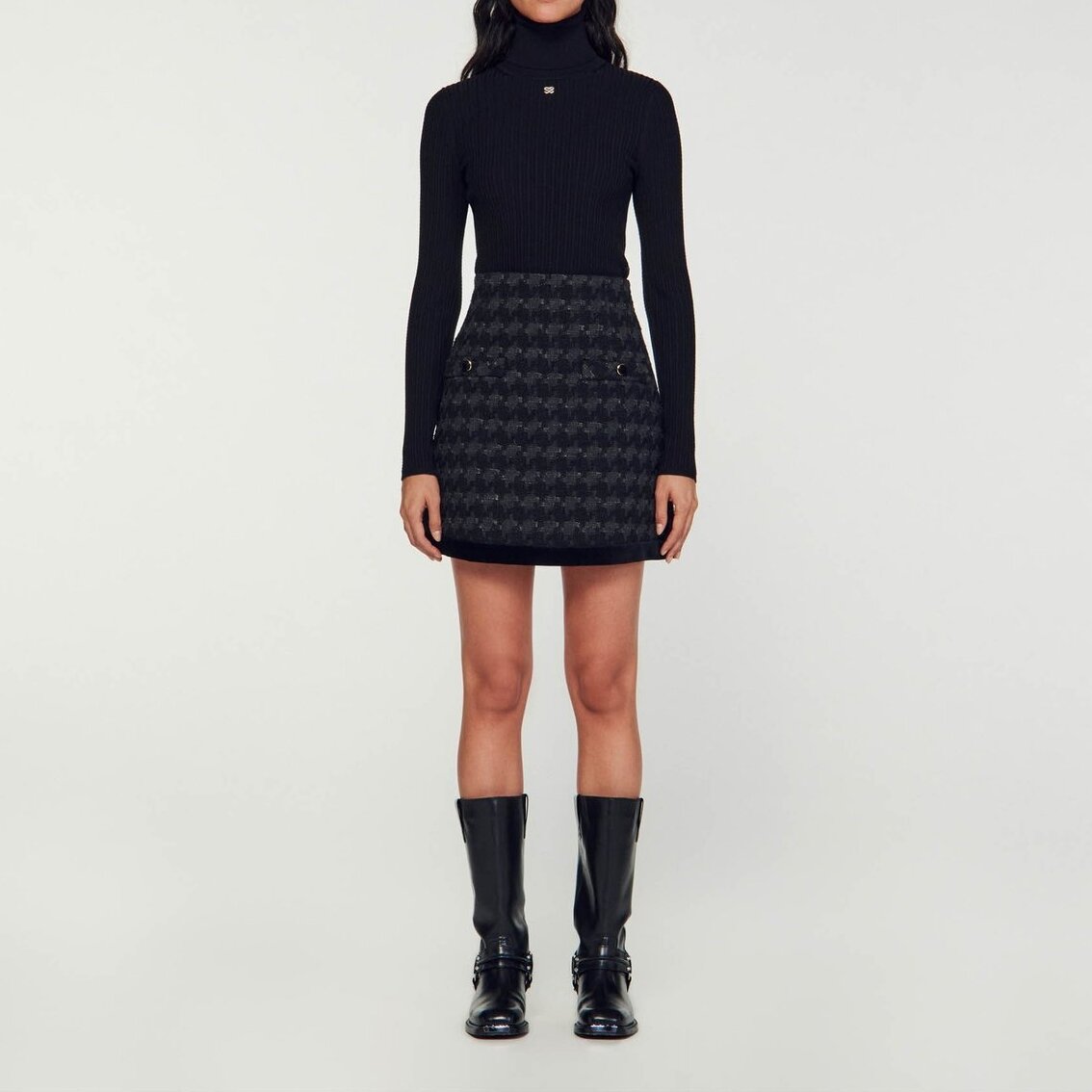 Jupe courte en tweed pied-de-coq Sandro seconde main photo 3