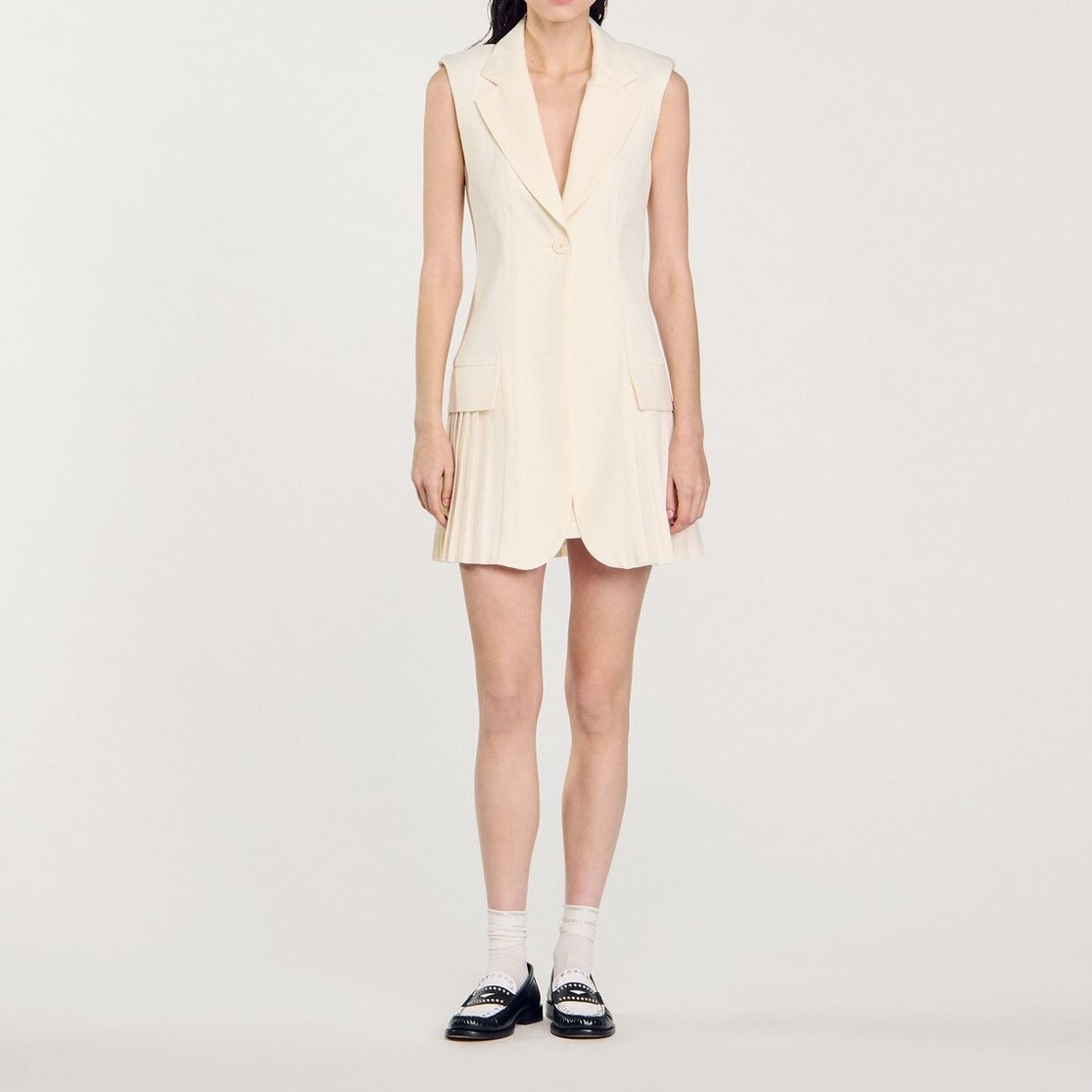 Robe courte tailleur plissée Sandro seconde main photo 4