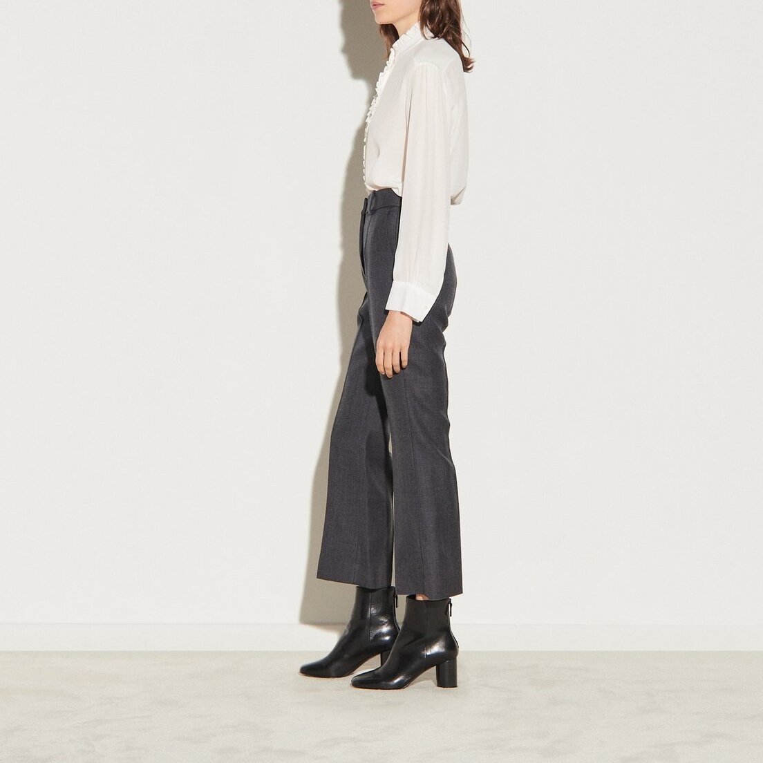Pantalon coupe droite Sandro seconde main photo 3