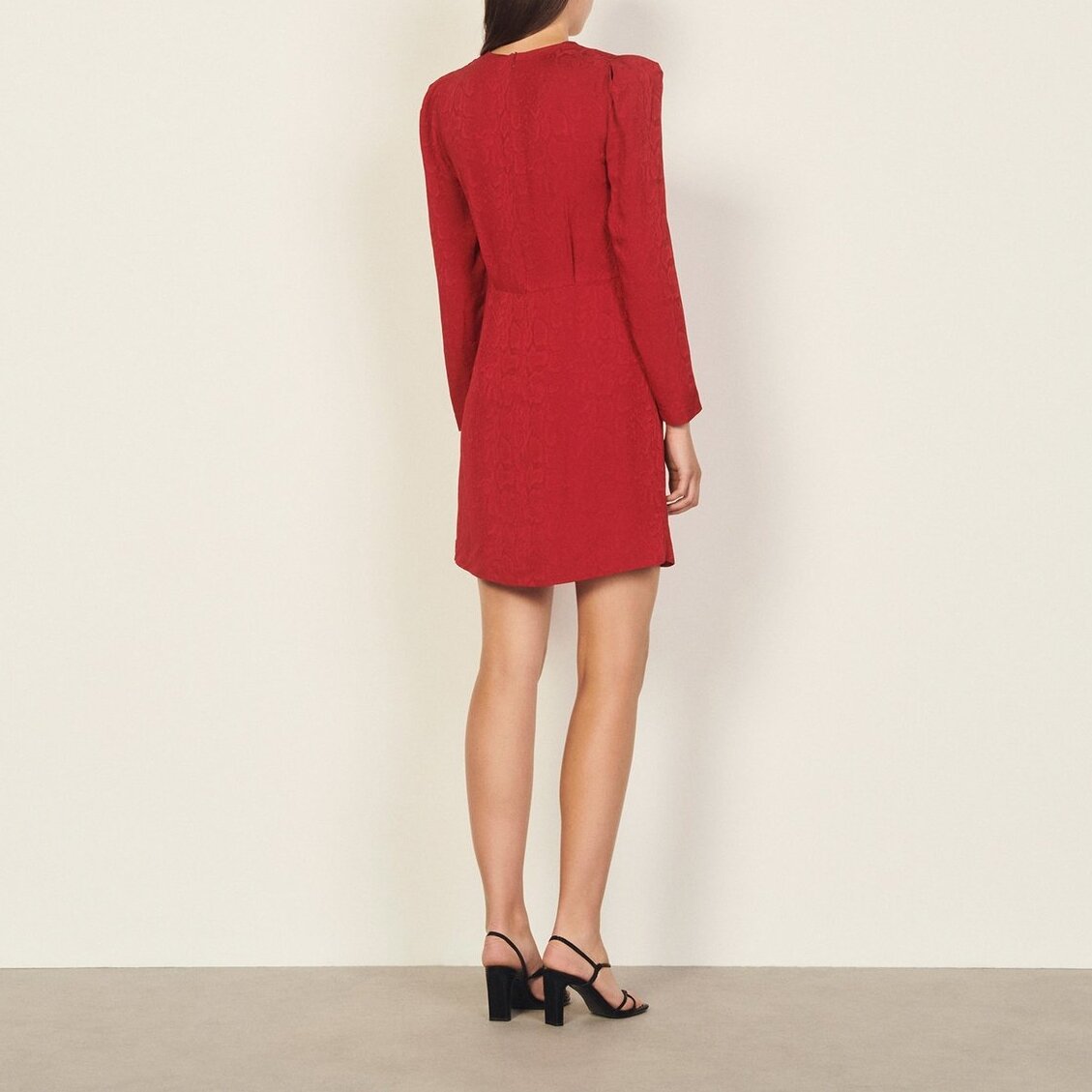 Vestido corto de jacquard efecto pitón Sandro segunda mano photo 2