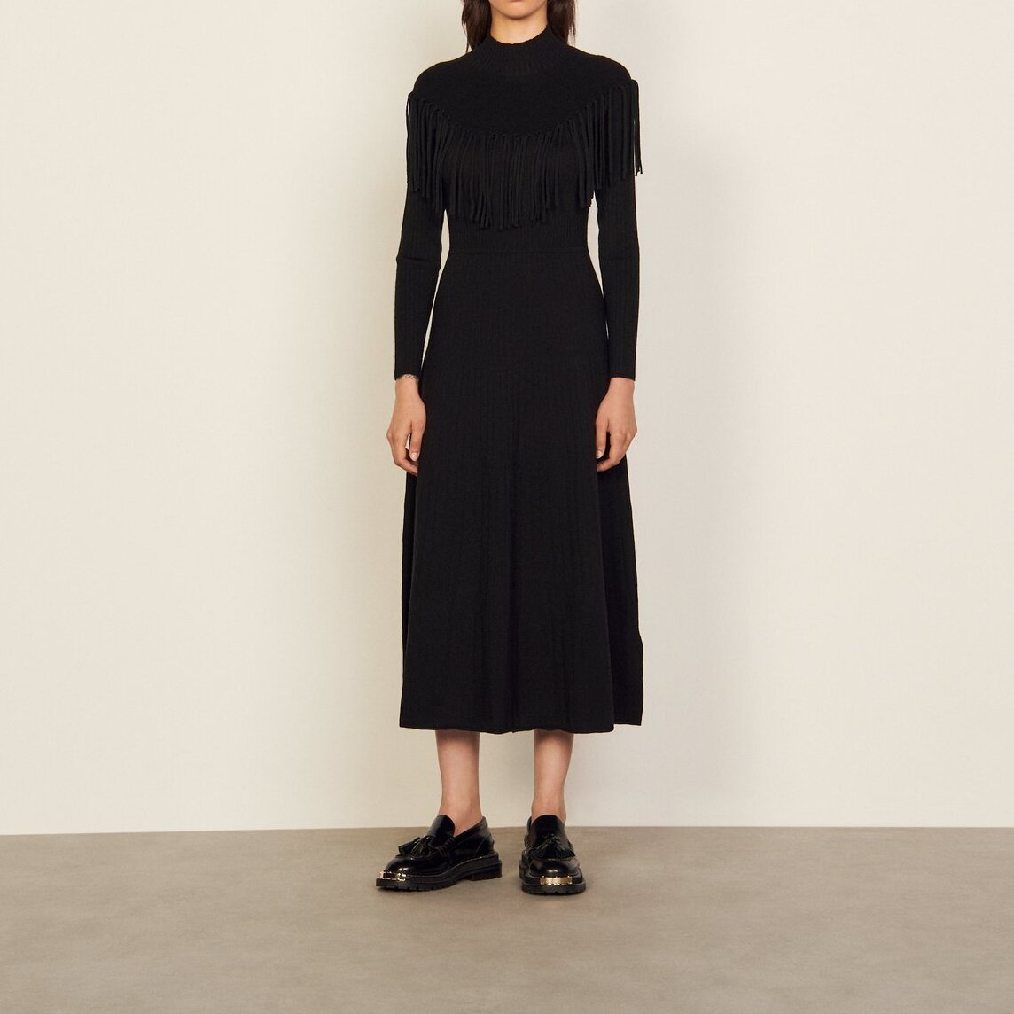 Robe Noir Sandro seconde main photo 5
