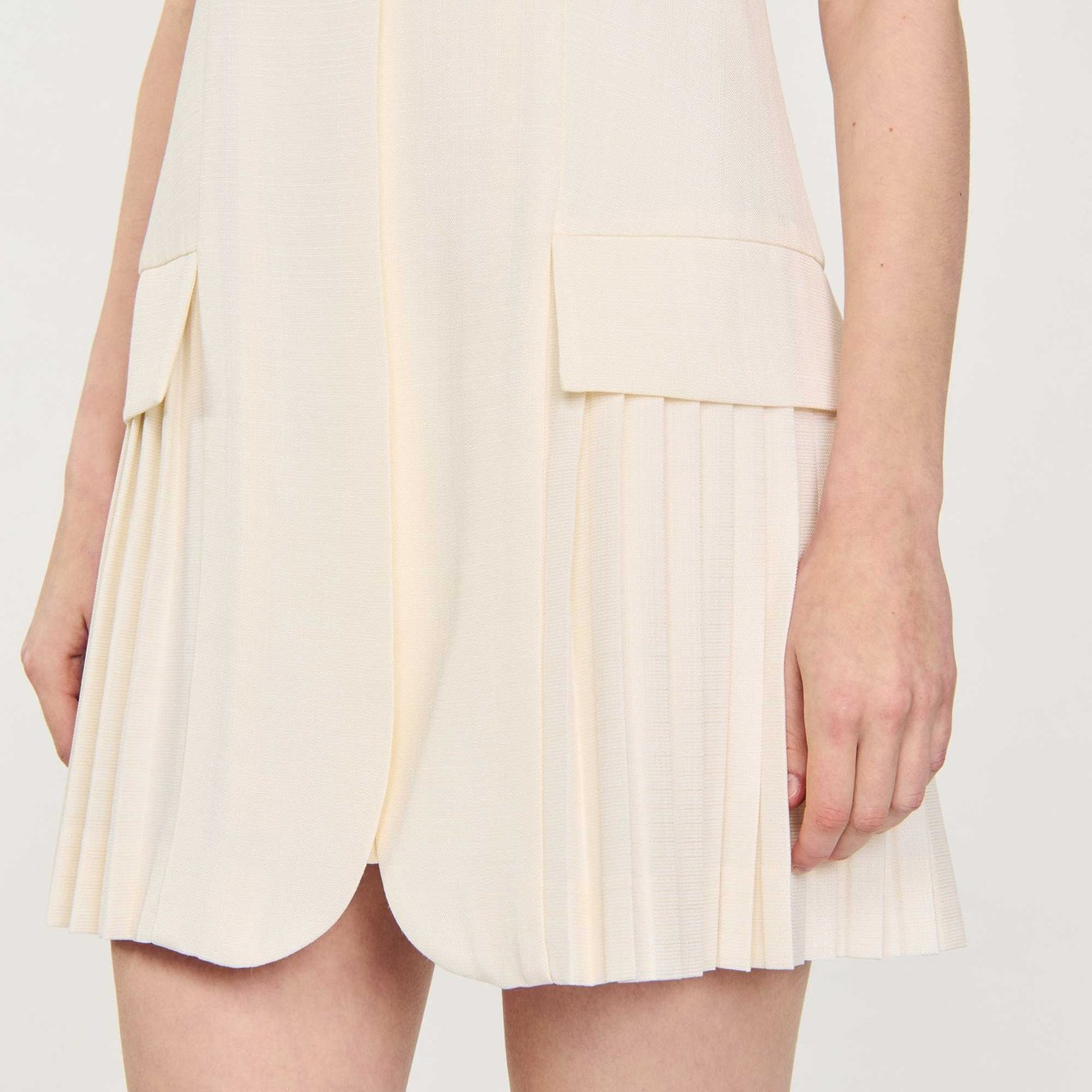 Robe courte tailleur plissée Sandro seconde main photo 6