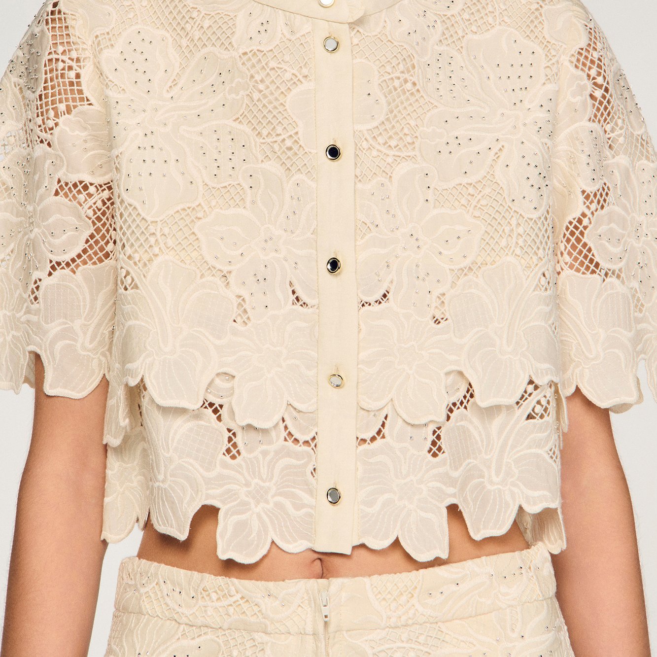 Chemise courte en guipure florale Sandro seconde main photo 5