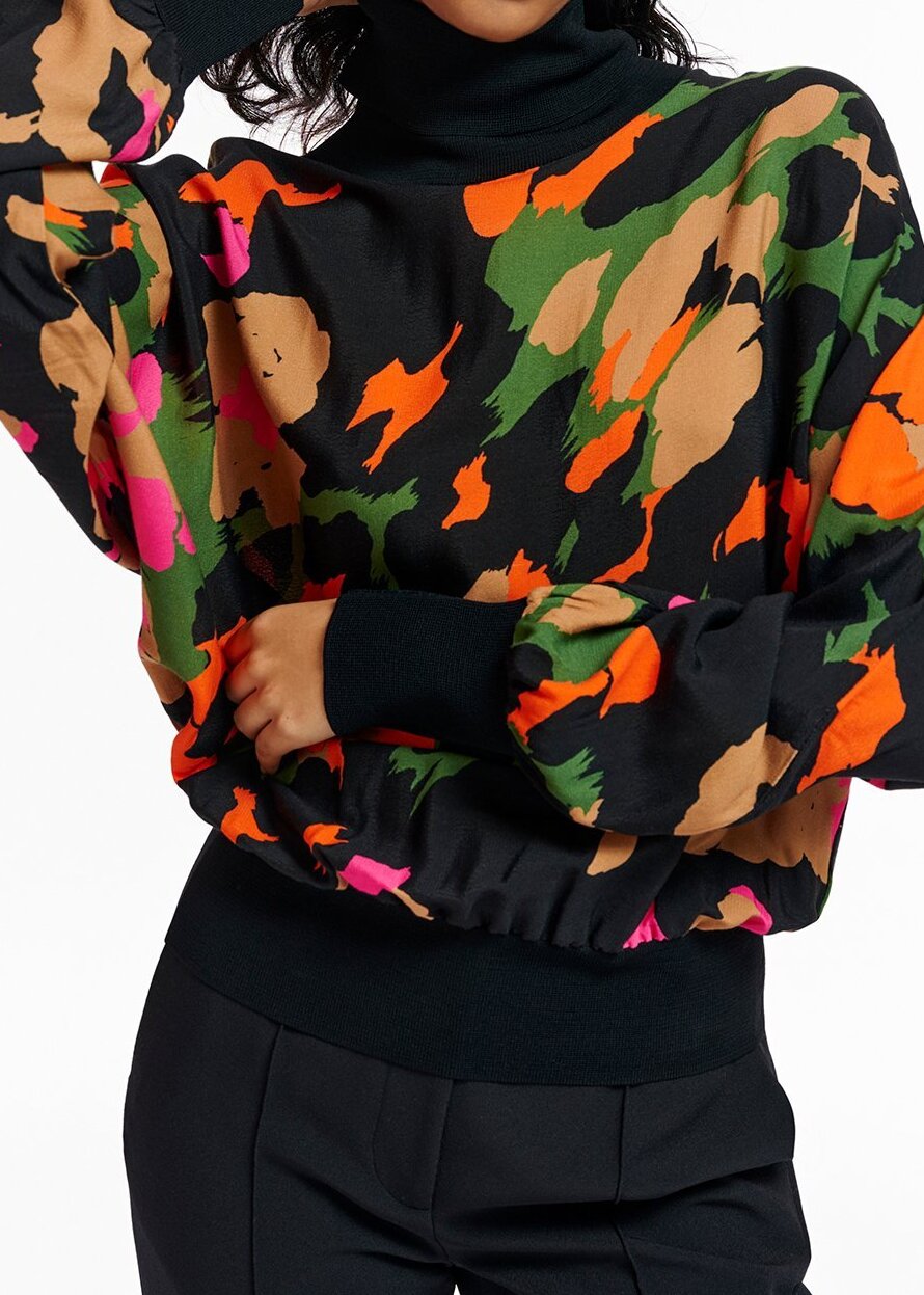 Zwarte abstracte top met ribgebreide boorden RE—SSENTIEL tweedehands photo 3