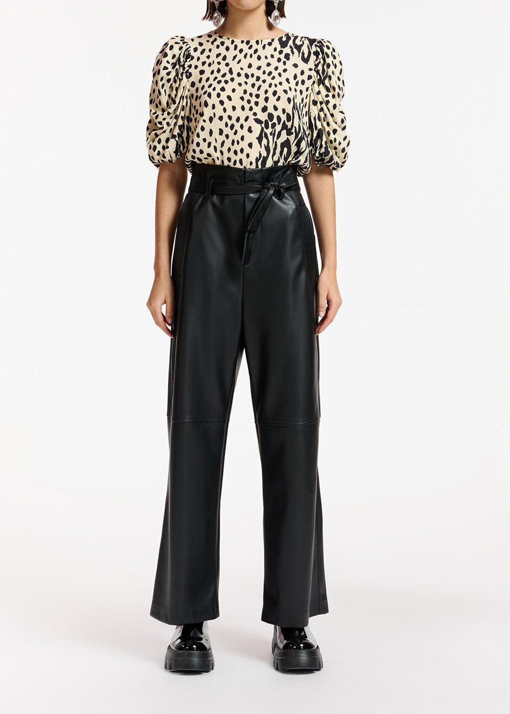 Zwarte faux leren broek met riem RE—SSENTIEL tweedehands photo 3