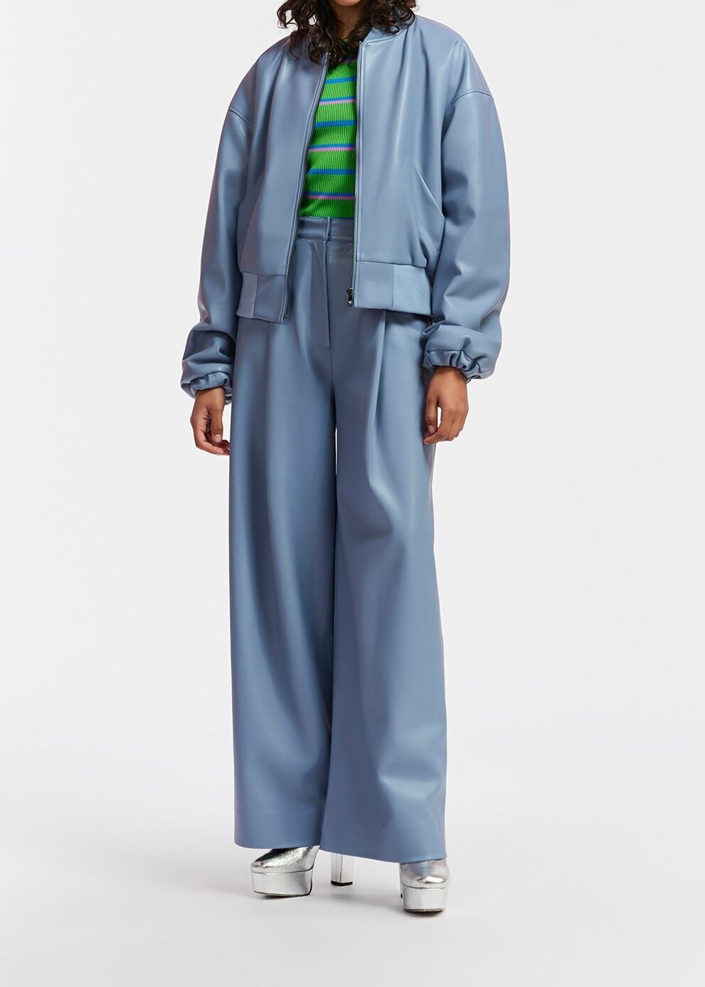 Poederblauwe broek in faux leer RE—SSENTIEL tweedehands photo 3