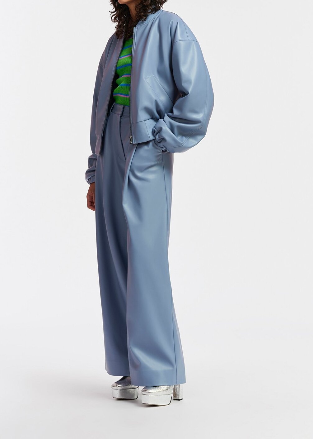Poederblauwe broek in faux leer RE—SSENTIEL tweedehands photo 4