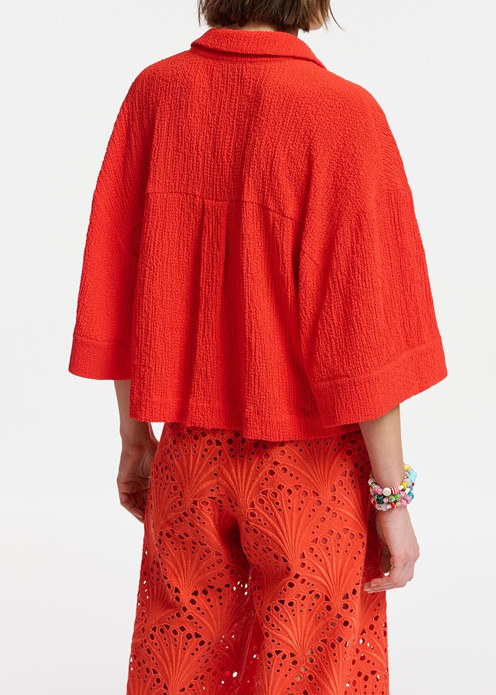 Chemise courte en cloqué rouge RE—SSENTIEL seconde main photo 6