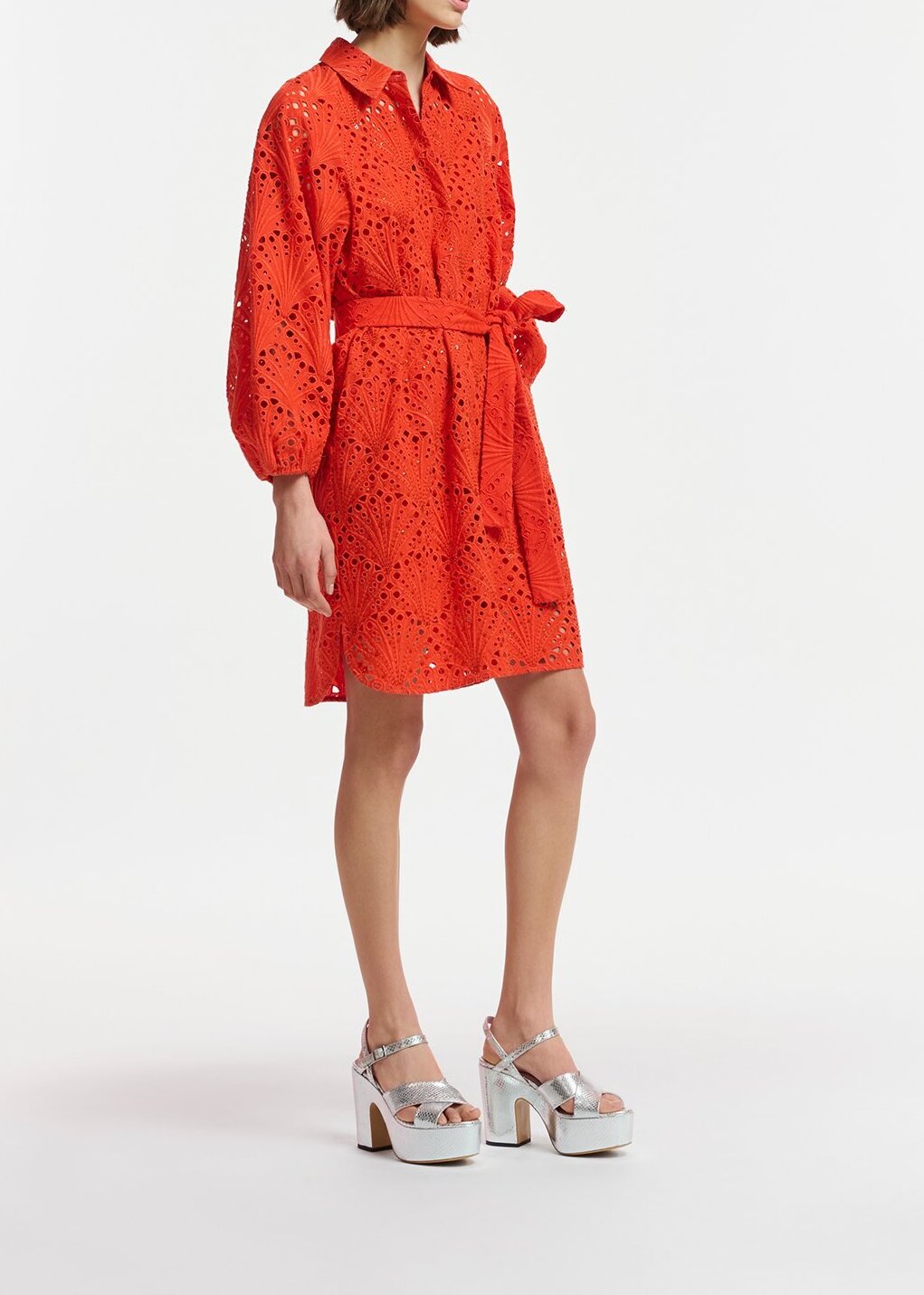 Robe longueur genou en broderie anglaise rouge RE—SSENTIEL seconde main photo 7