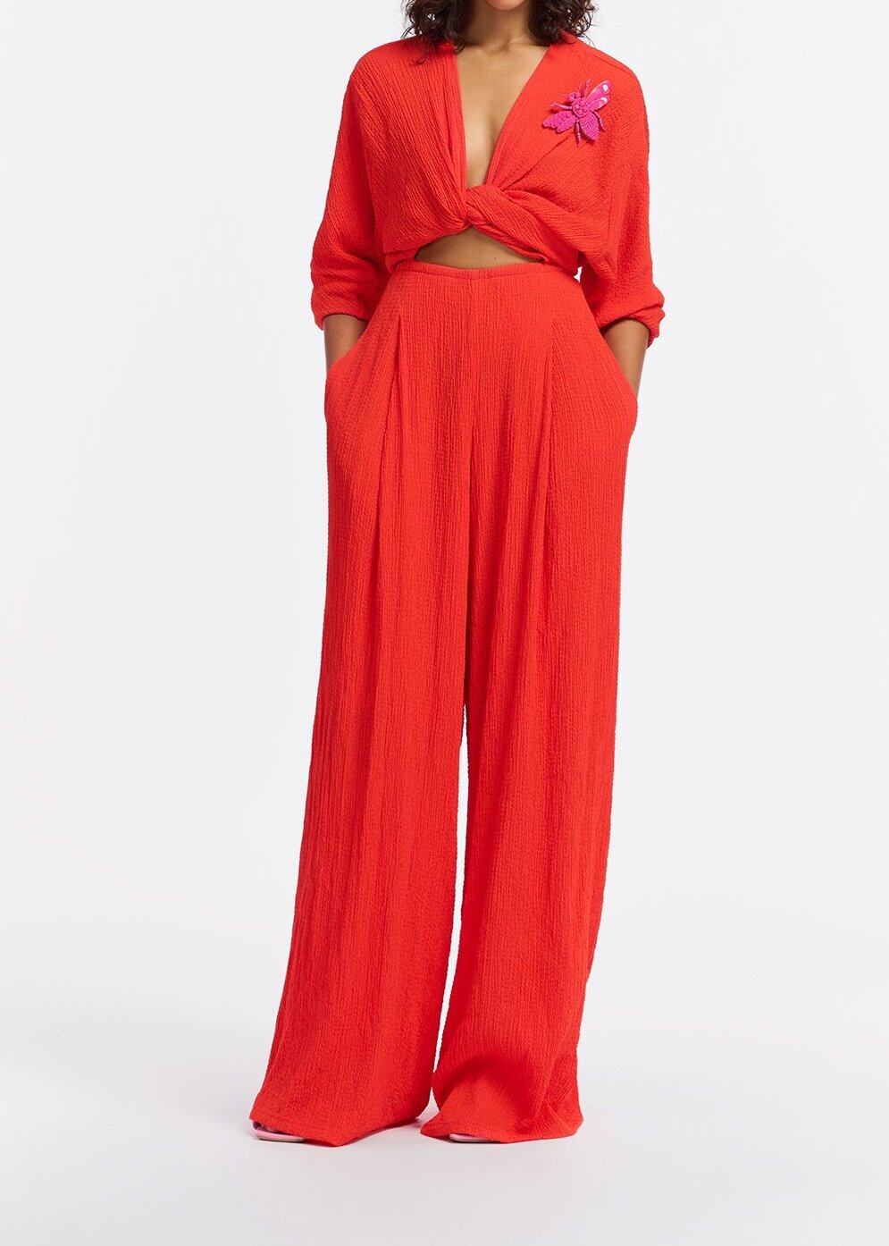 Red seersucker jumpsuit with tied front RE—SSENTIEL second-hand photo 3