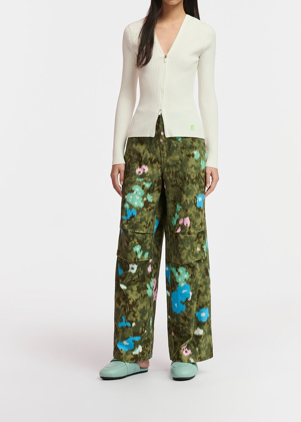 Kaki katoenen cargobroek met bloemenprint RE—SSENTIEL tweedehands photo 3