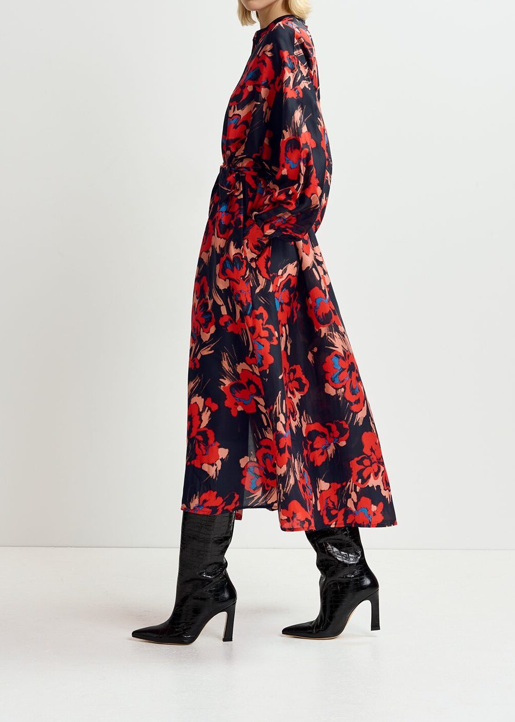 Zwarte zijden maxi-jurk met bloemenprint RE—SSENTIEL tweedehands photo 5
