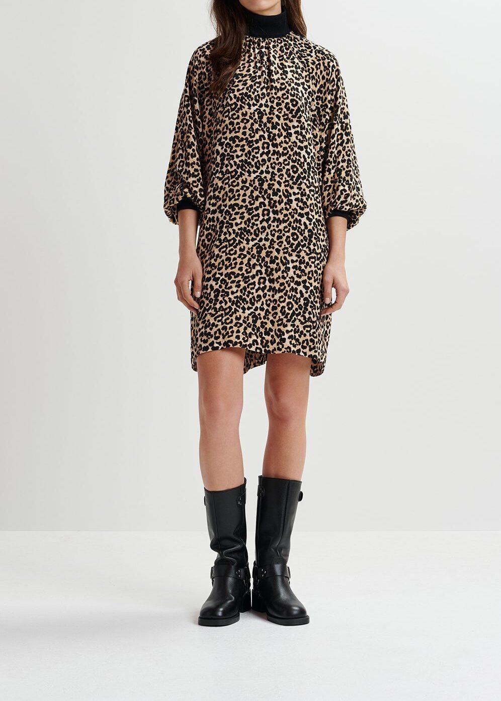 Bruine mini-jurk met luipaardprint en ribgebreide boorden RE—SSENTIEL tweedehands photo 4