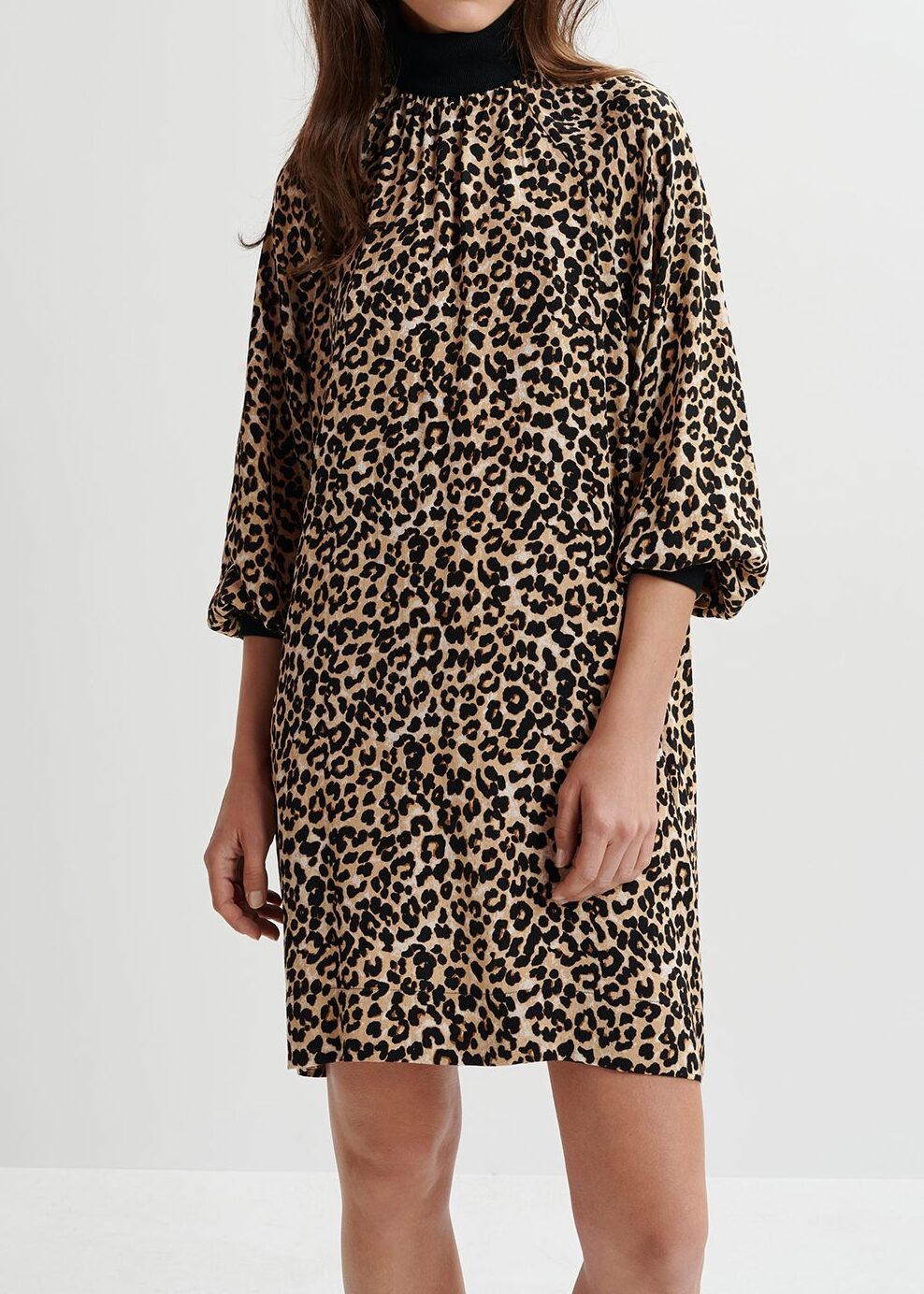 Bruine mini-jurk met luipaardprint en ribgebreide boorden RE—SSENTIEL tweedehands photo 6