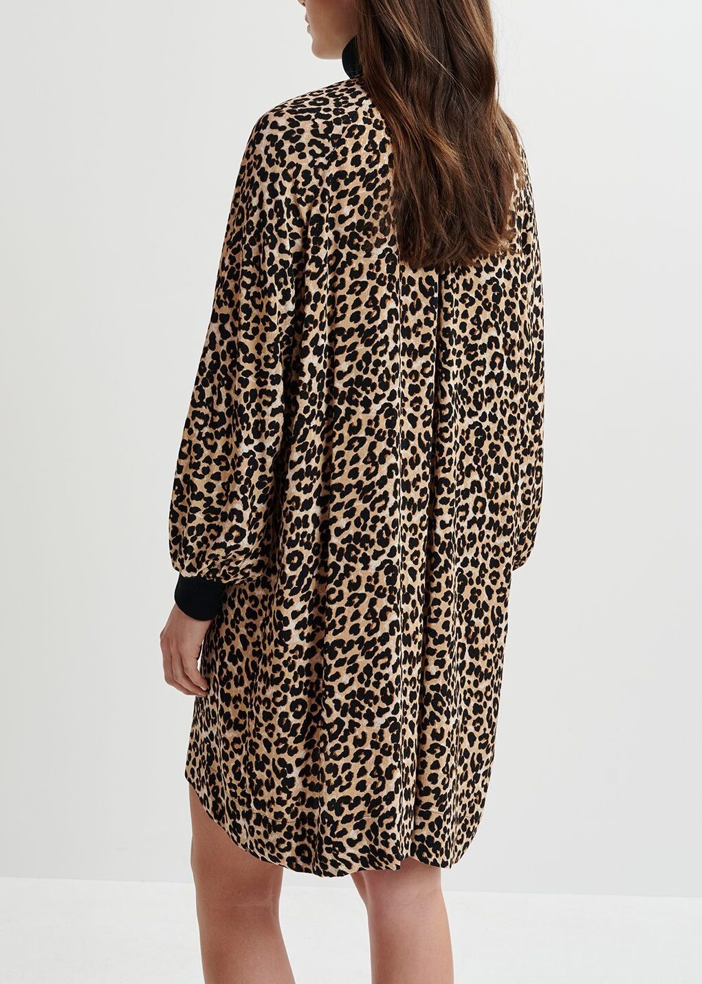 Bruine mini-jurk met luipaardprint en ribgebreide boorden RE—SSENTIEL tweedehands photo 7