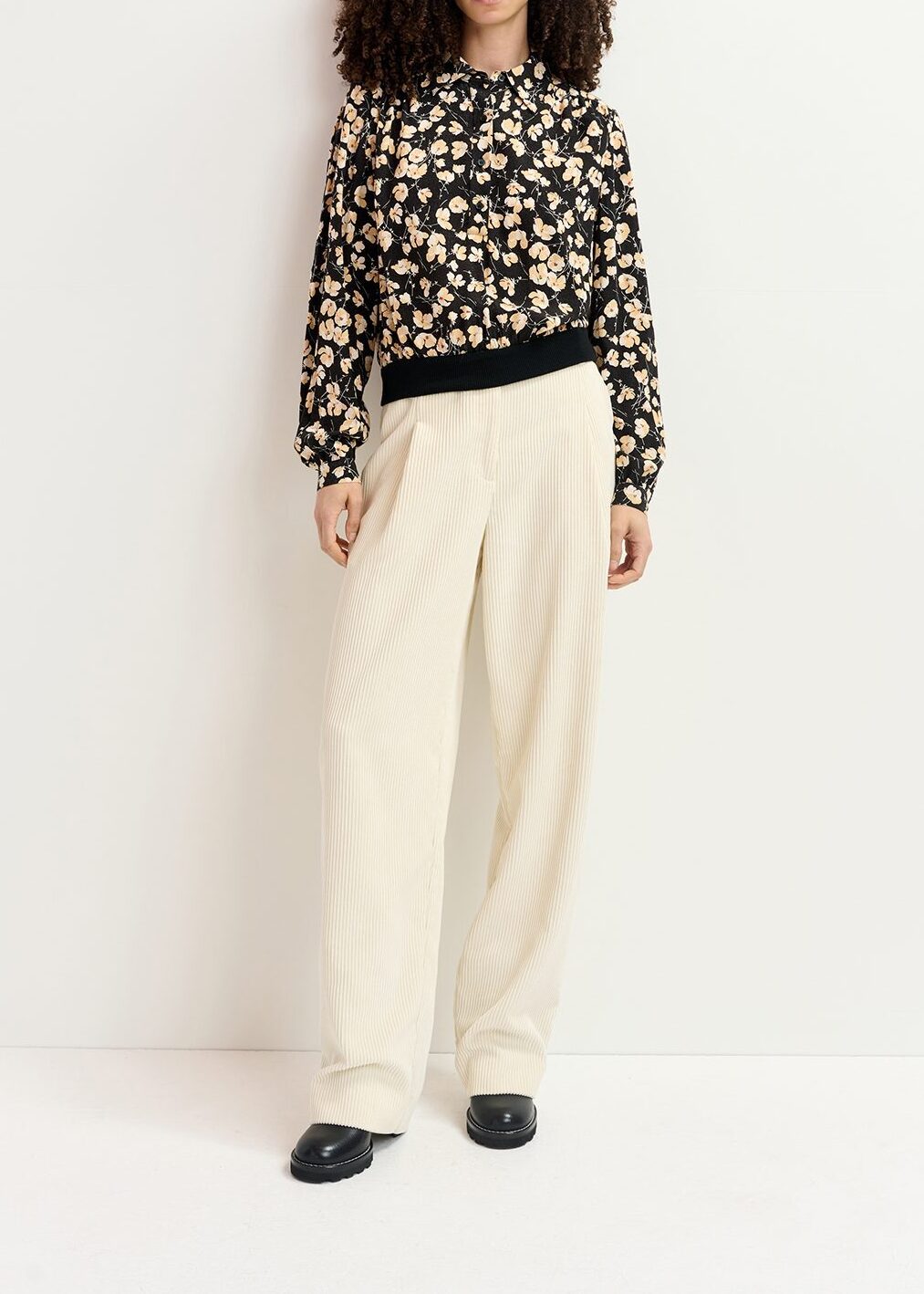 Black floral-print polo top RE—SSENTIEL second-hand photo 5