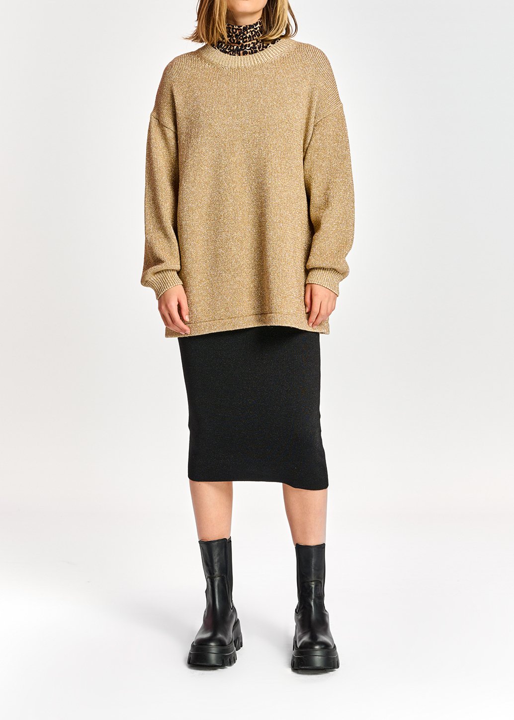 Pull doré à  coupe ample RE—SSENTIEL seconde main photo 4