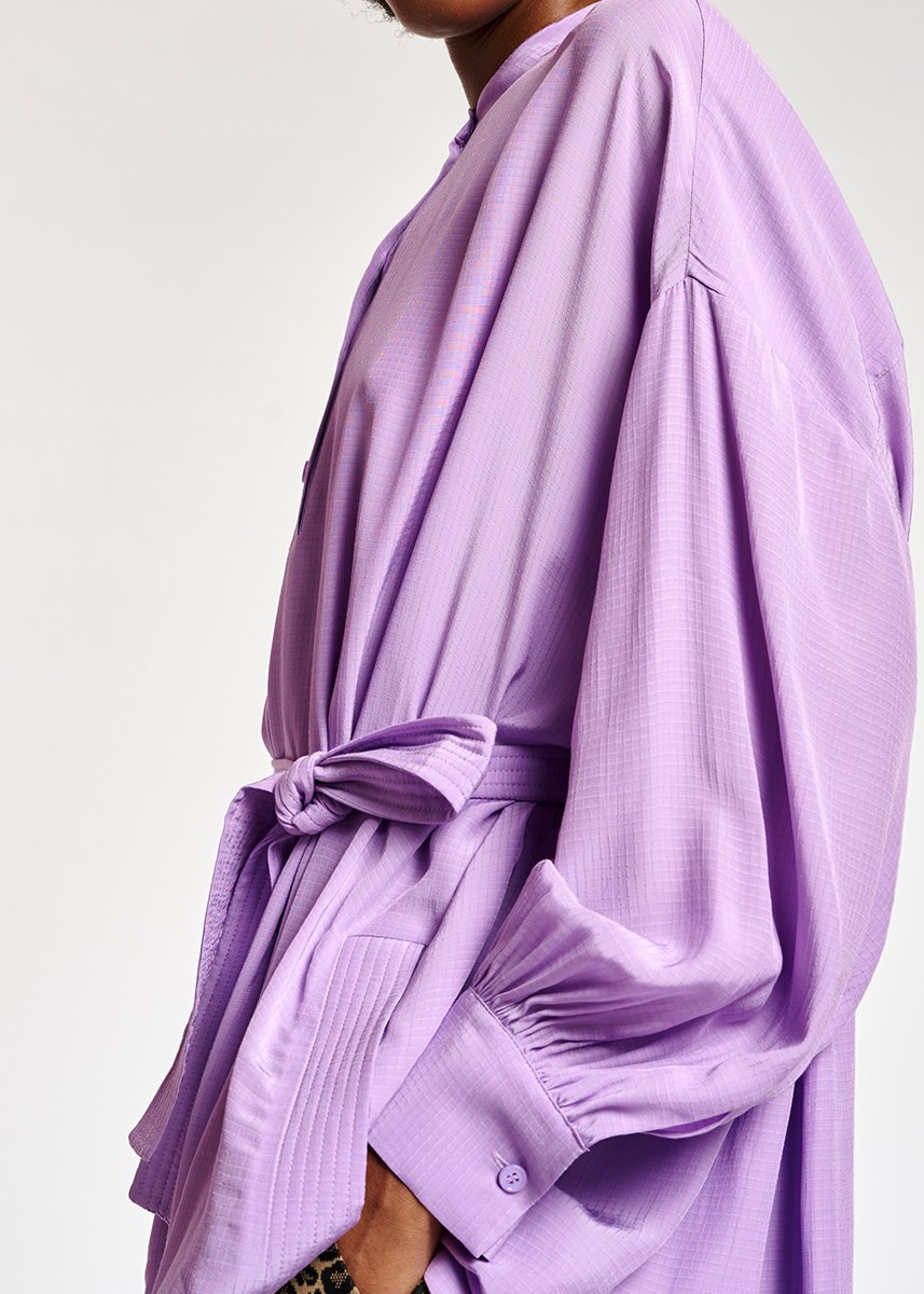 Robe chemise lilas au dos plissé RE—SSENTIEL seconde main photo 8