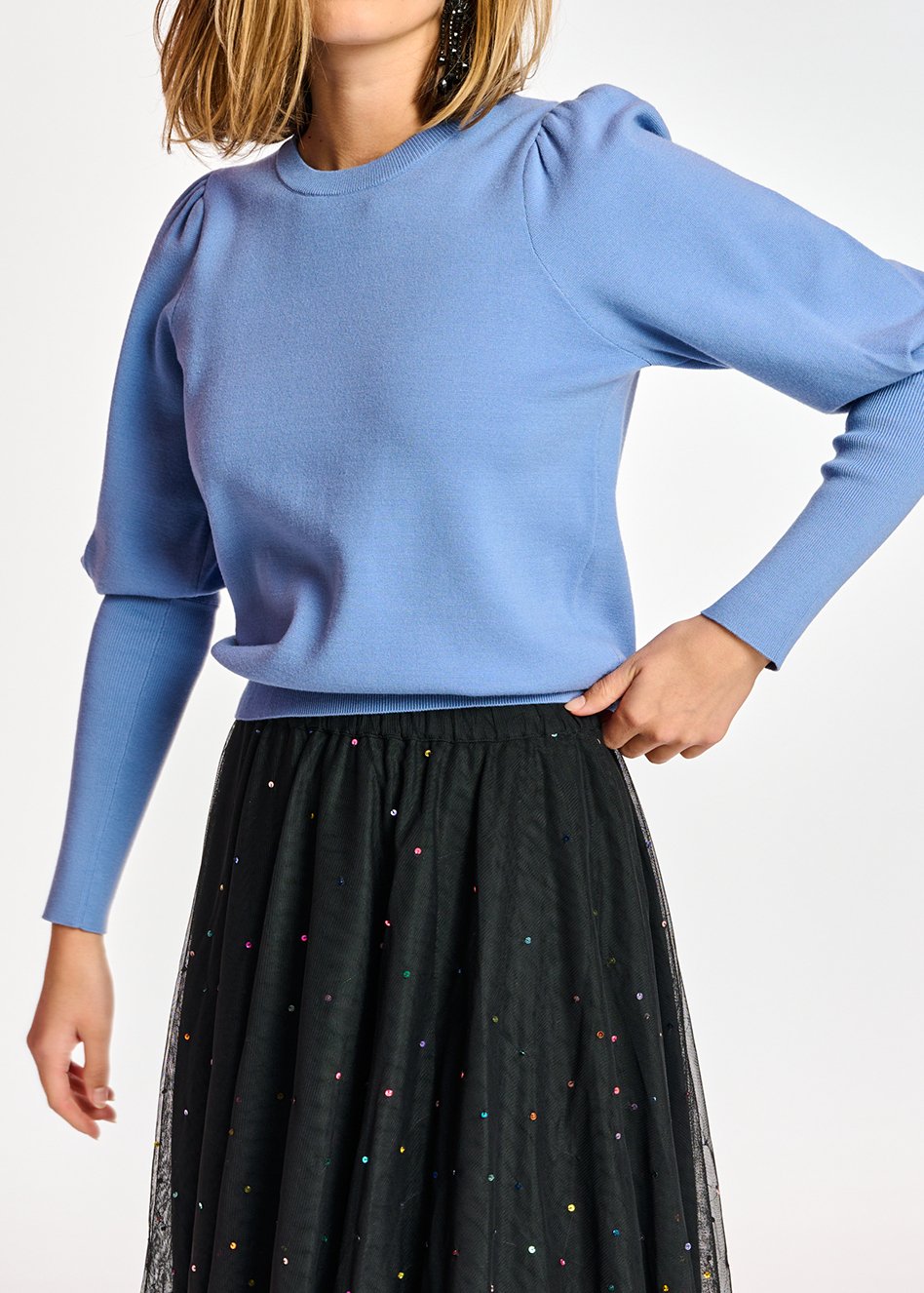 Pull bleu aux épaules bouffantes RE—SSENTIEL seconde main photo 3