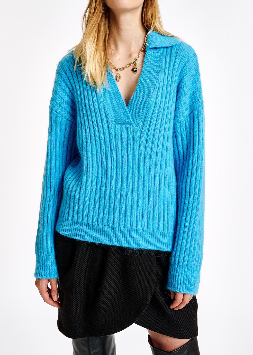Pull en côtes bleu à  encolure v RE—SSENTIEL seconde main photo 8