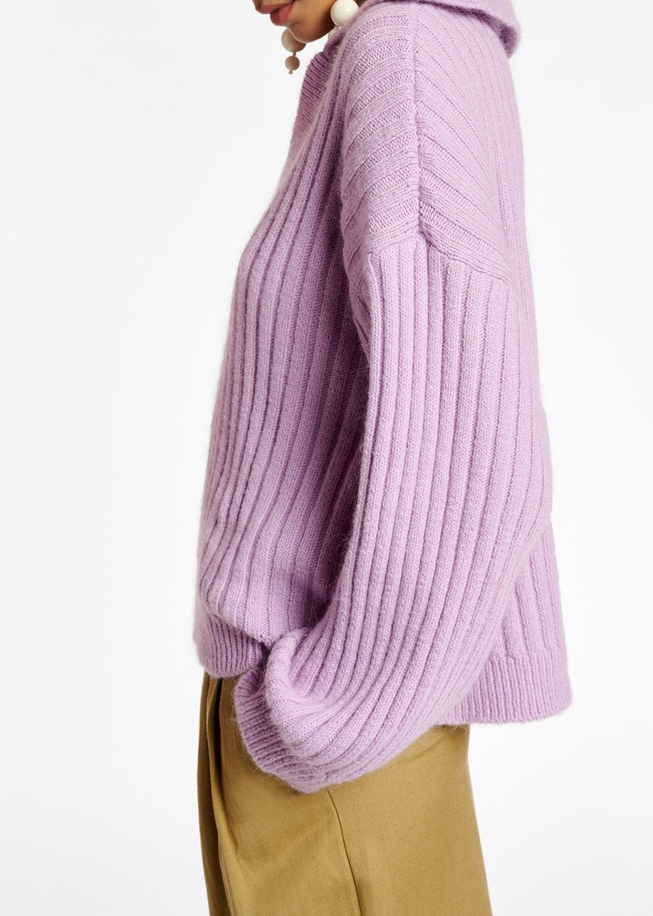 Pull en côtes lilas à  encolure en v RE—SSENTIEL seconde main photo 4
