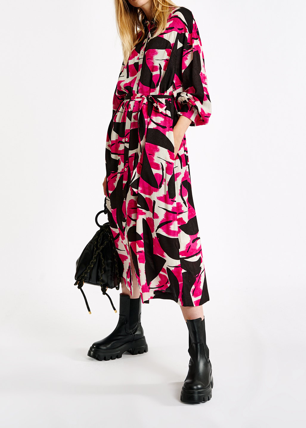 Robe midi à  imprimé abstrait fuchsia, noir et blanc RE—SSENTIEL seconde main photo 3