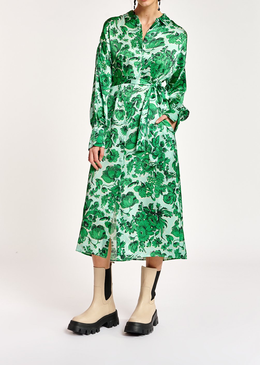 Robe chemise en soie bleue et verte fleurie RE—SSENTIEL seconde main photo 3