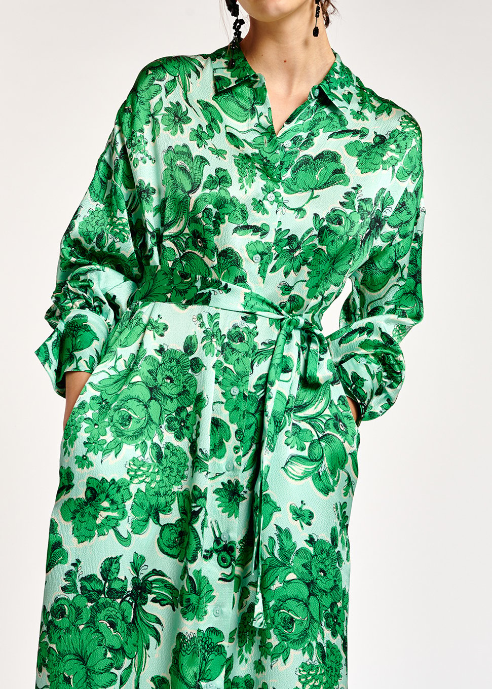 Robe chemise en soie bleue et verte fleurie RE—SSENTIEL seconde main photo 7