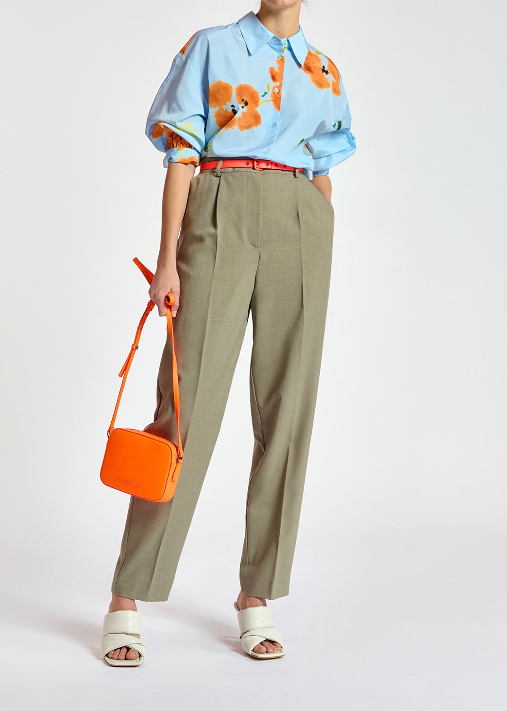 Kaki broek met toelopende pijpen RE—SSENTIEL tweedehands photo 3
