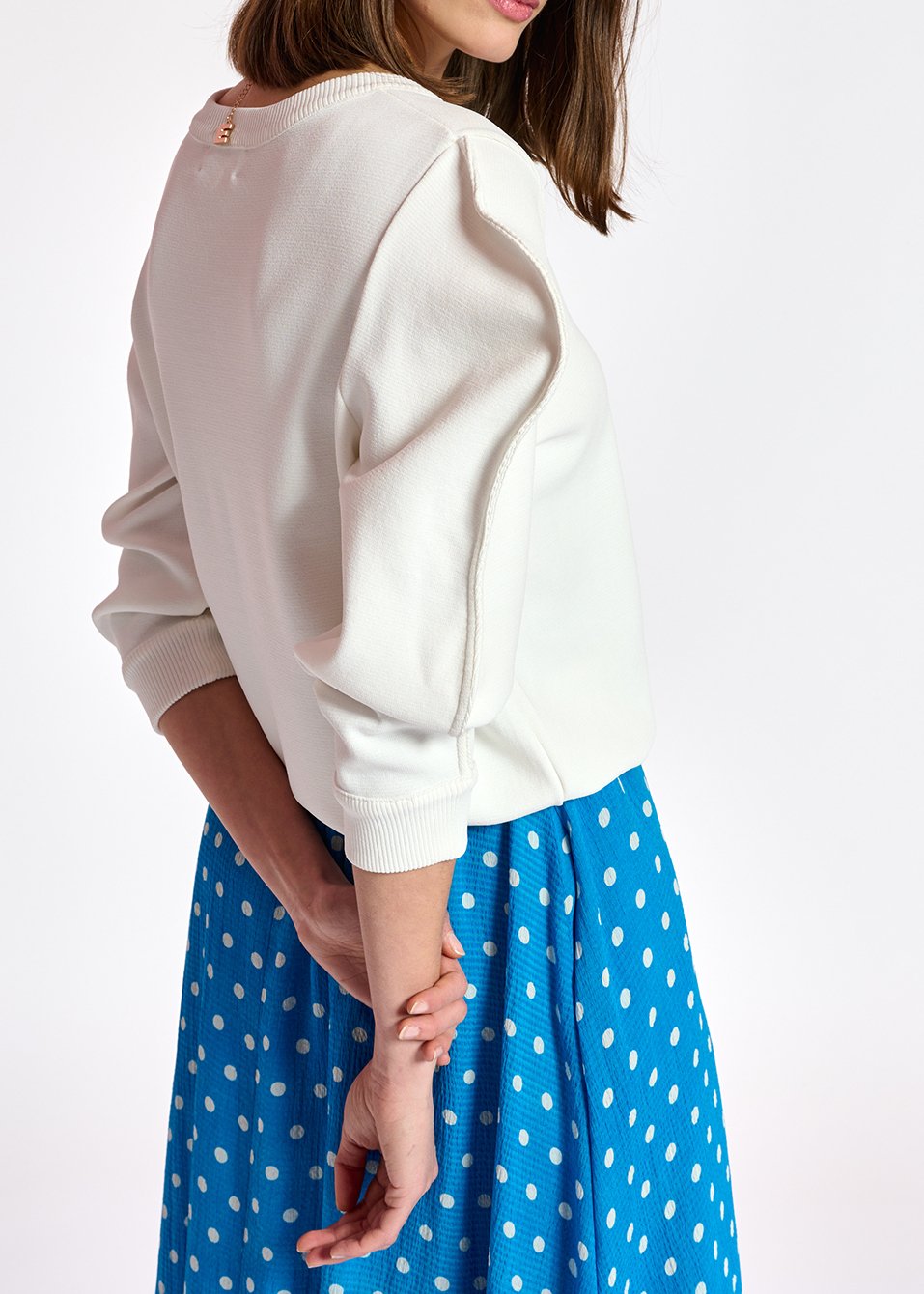 Pull blanc à  manches bouffantes RE—SSENTIEL seconde main photo 4