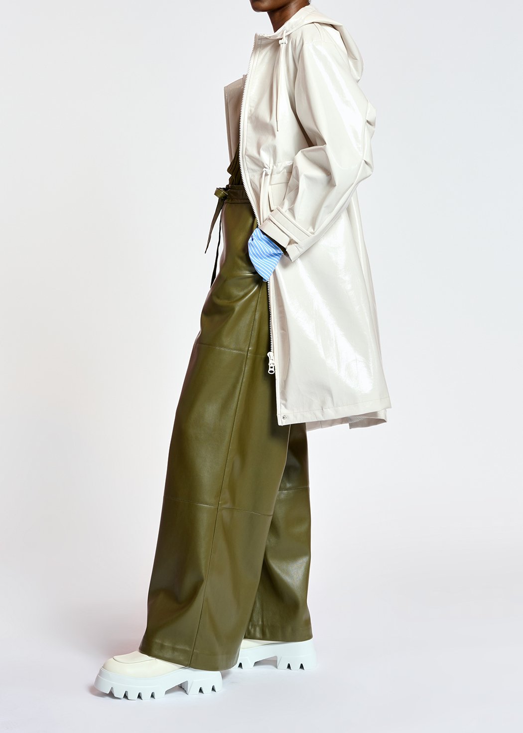 Imperméable en faux cuir blanc cassé RE—SSENTIEL seconde main photo 5
