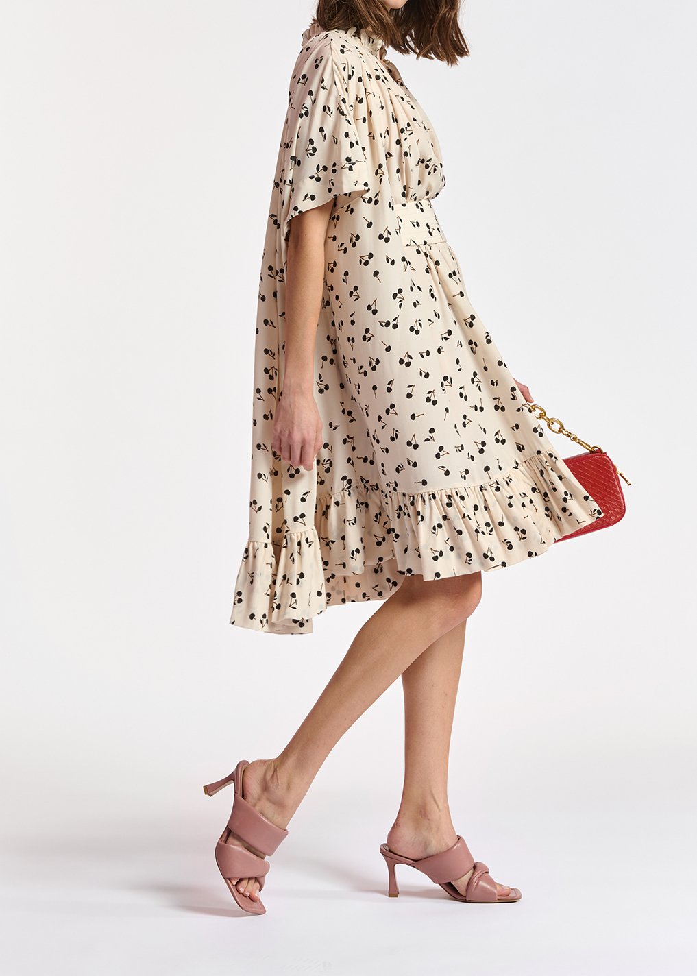 Robe blanc cassé oversize à  cerises RE—SSENTIEL seconde main photo 7