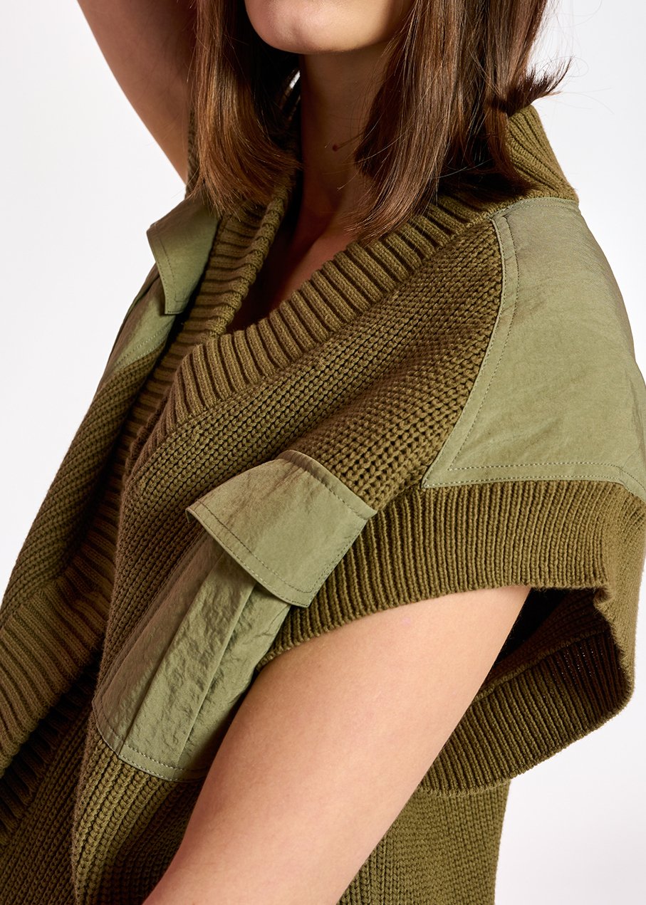 Khaki sleeveless utility-inspired cardigan RE—SSENTIEL second-hand photo 8