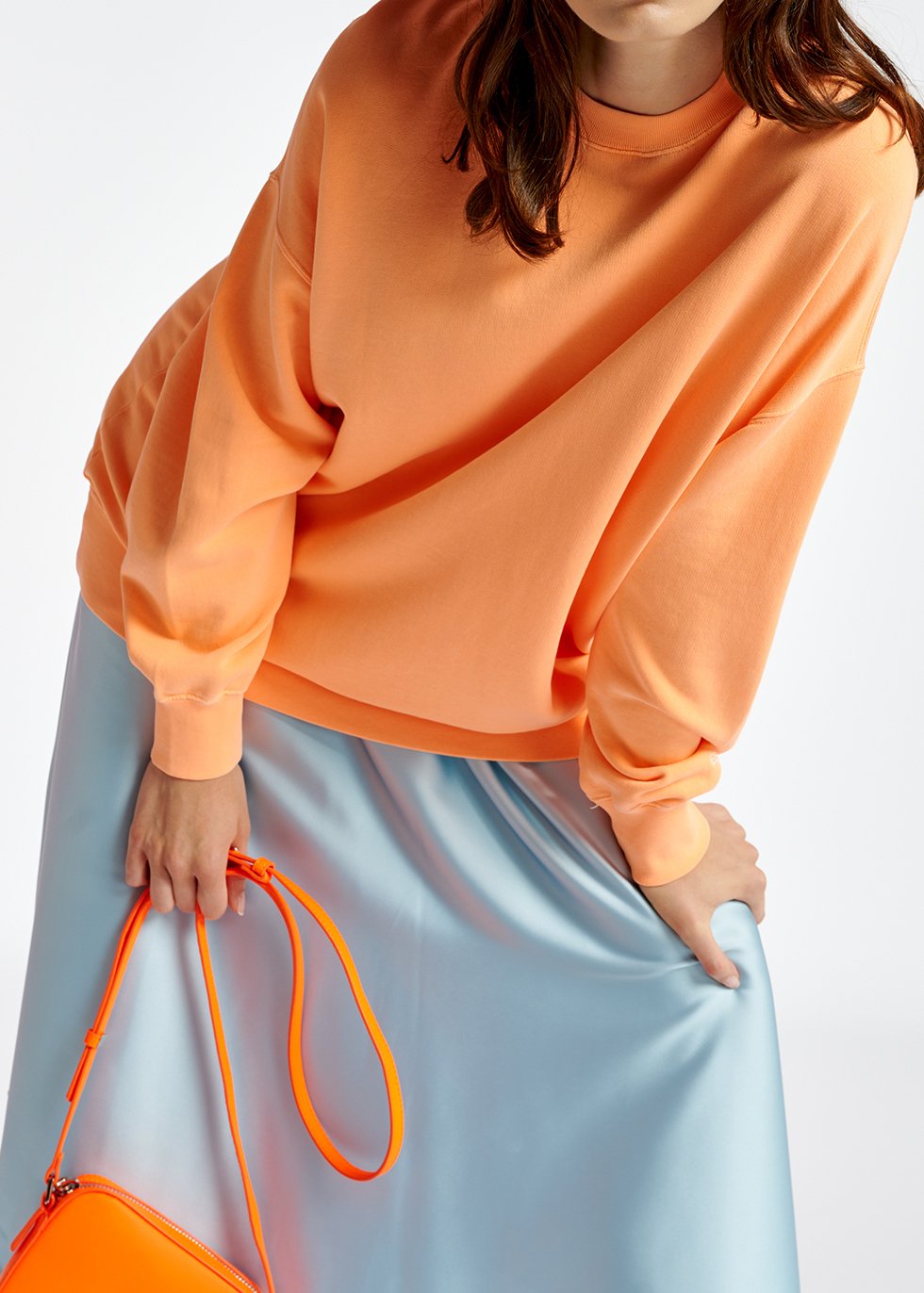 Sweatshirt oversize orange fluo RE—SSENTIEL seconde main photo 4
