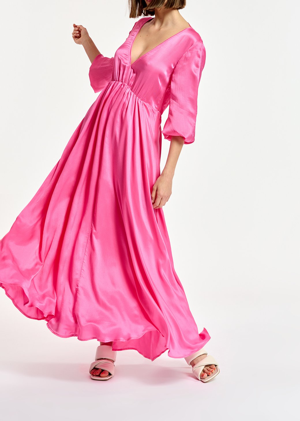 Maxi robe rose néon en V à  manches longues RE—SSENTIEL seconde main photo 5
