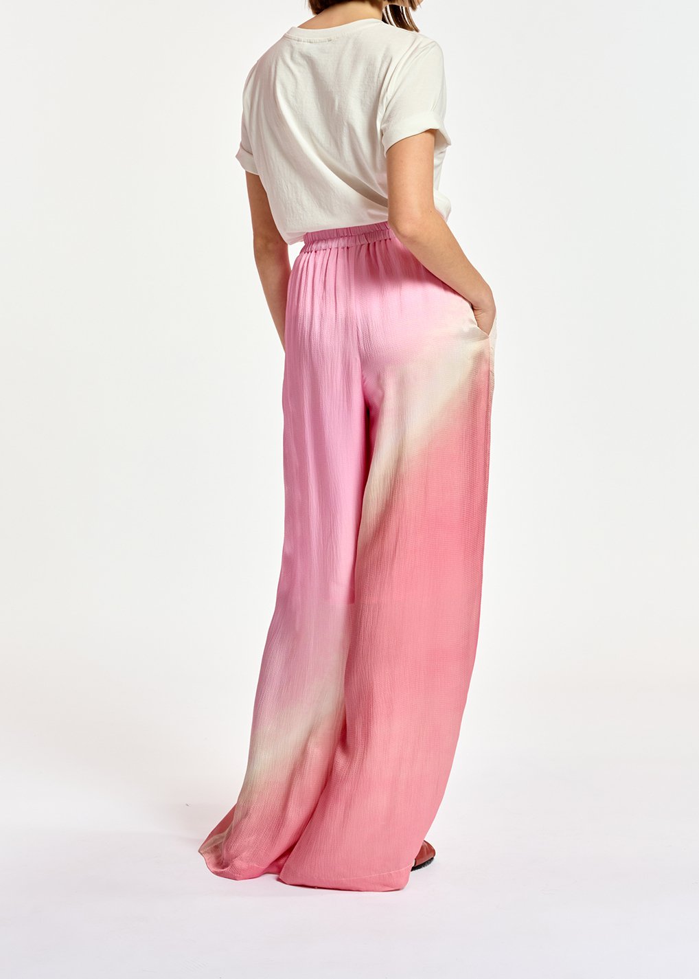 Lichtroze tie-dye broek met wijde pijpen RE—SSENTIEL tweedehands photo 5