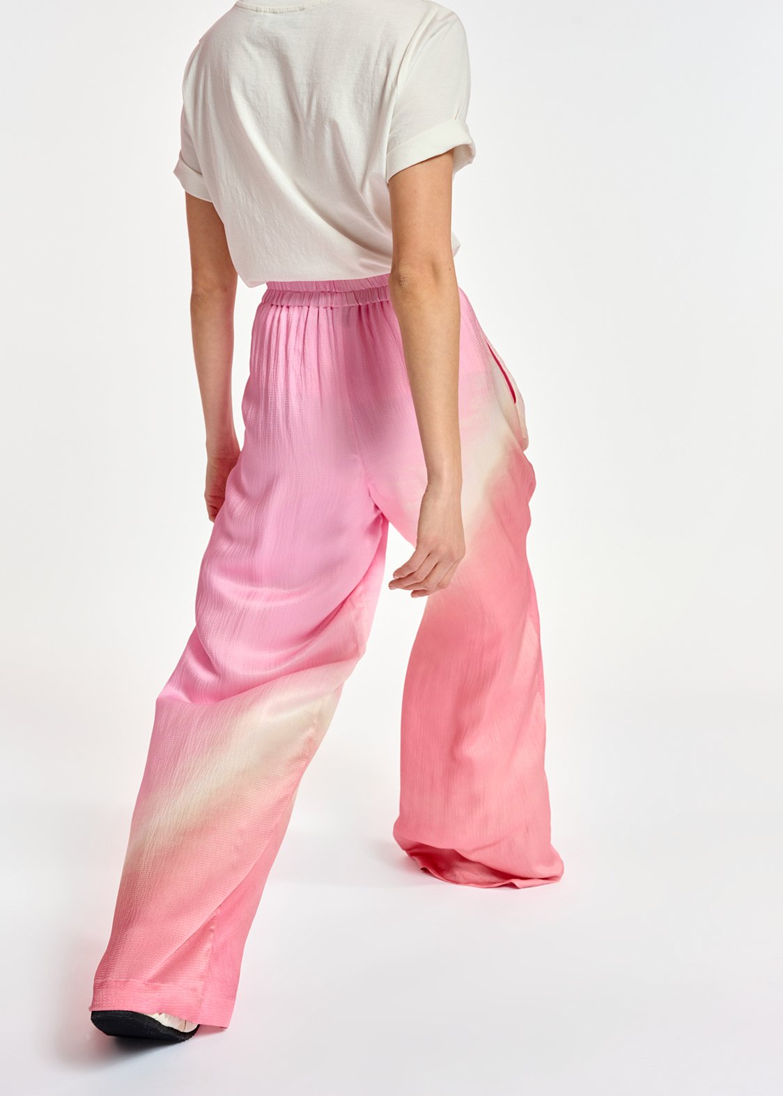 Lichtroze tie-dye broek met wijde pijpen RE—SSENTIEL tweedehands photo 7
