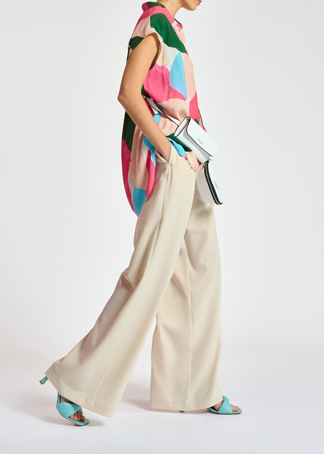 Multicolor sleeveless shirt with graphic print RE—SSENTIEL second-hand photo 5