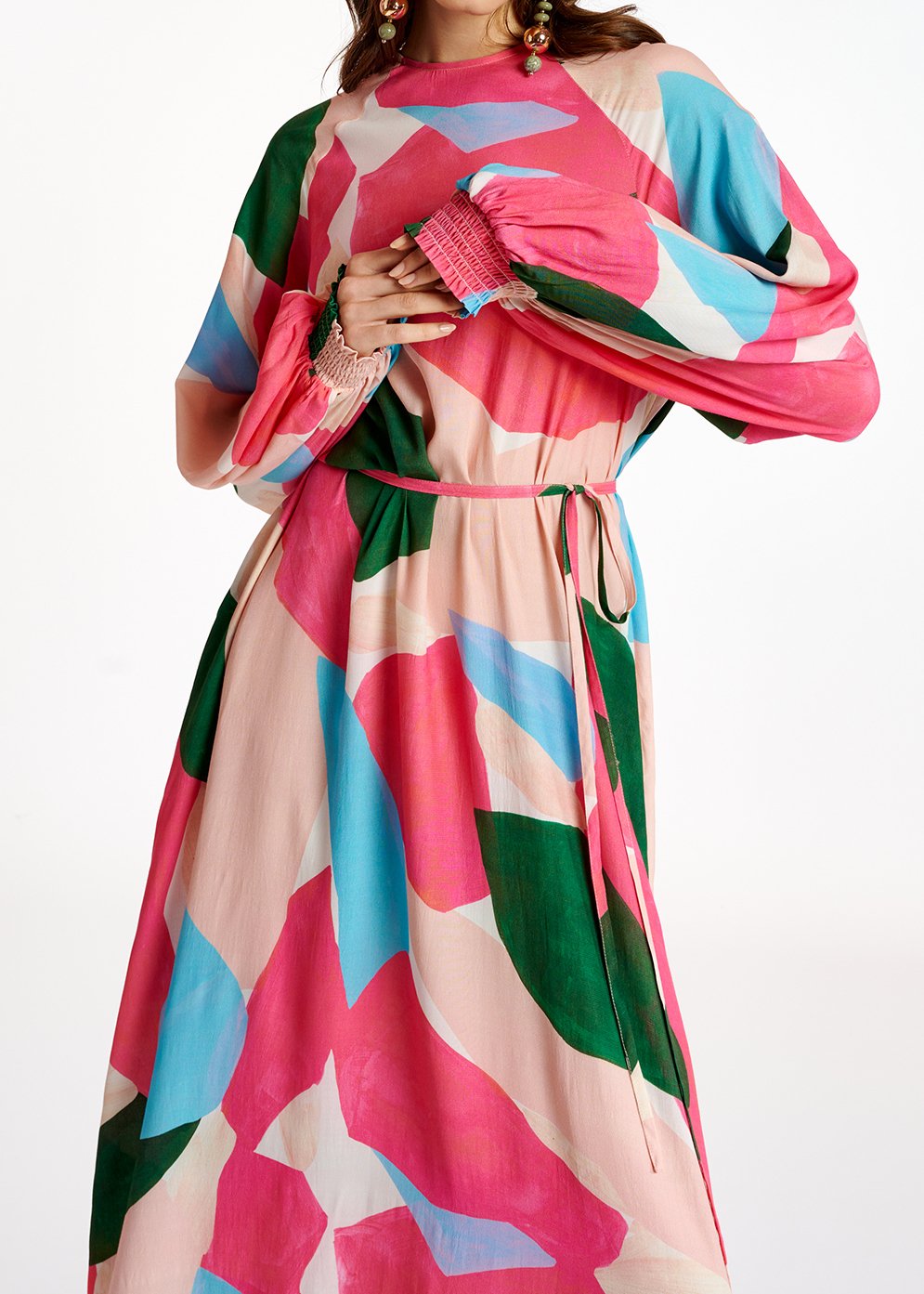 Lichtroze, roze en blauwe maxi-jurk met grafische print RE—SSENTIEL tweedehands photo 6