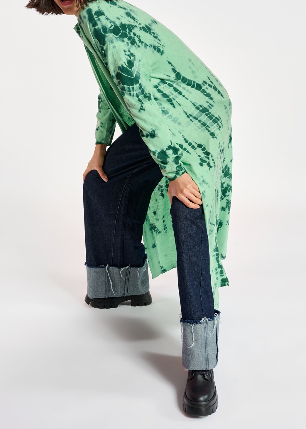 Lange cardigan met muntgroene en donkergroene tie-dye RE—SSENTIEL tweedehands photo 4