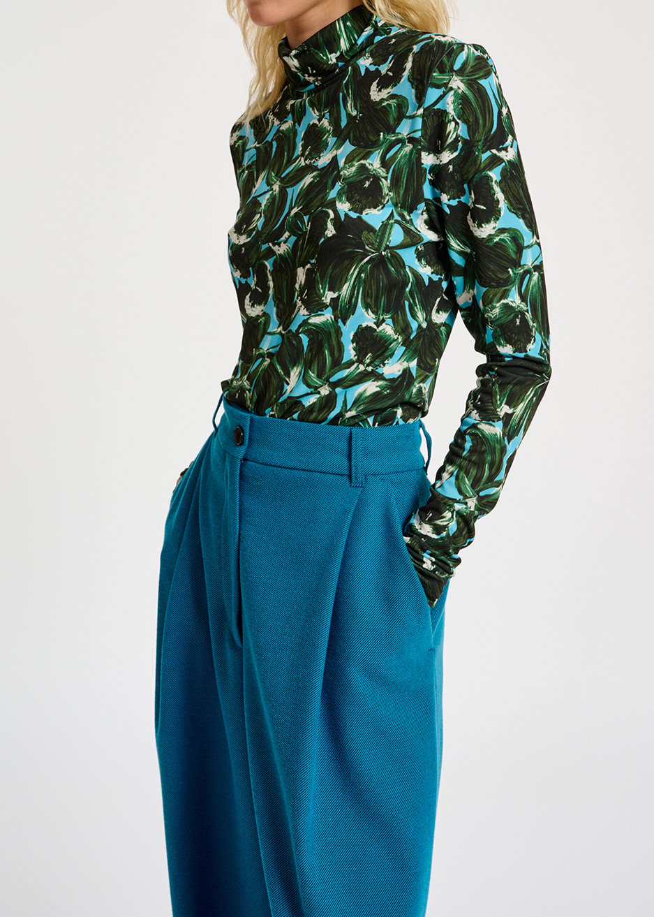 Blue and dark green leaf-print turtleneck top RE—SSENTIEL second-hand photo 6