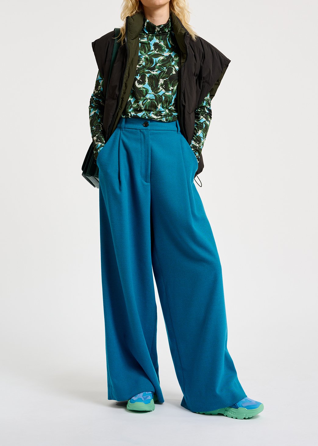 Blue and dark green leaf-print turtleneck top RE—SSENTIEL second-hand photo 8