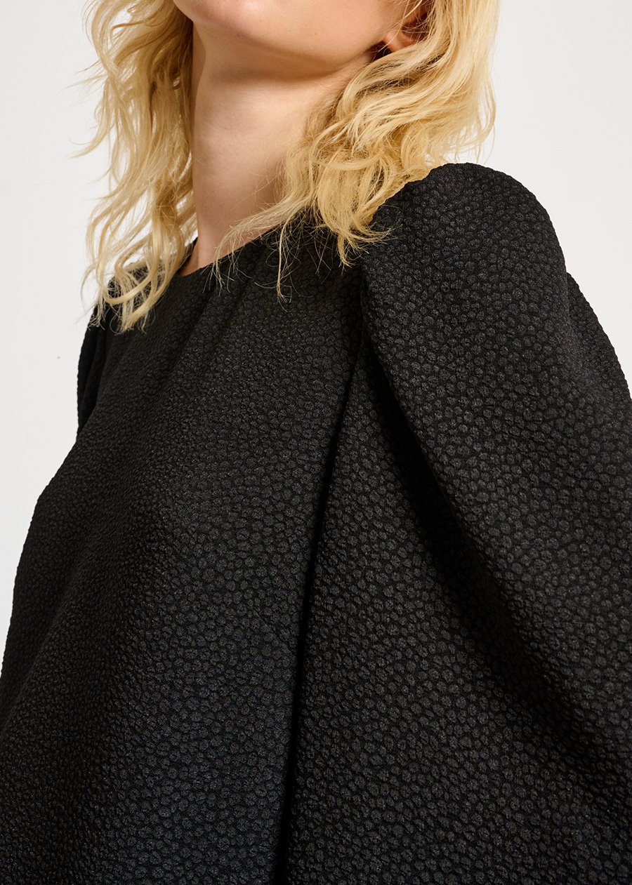 Zwarte top met trompetmouwen RE—SSENTIEL tweedehands photo 6
