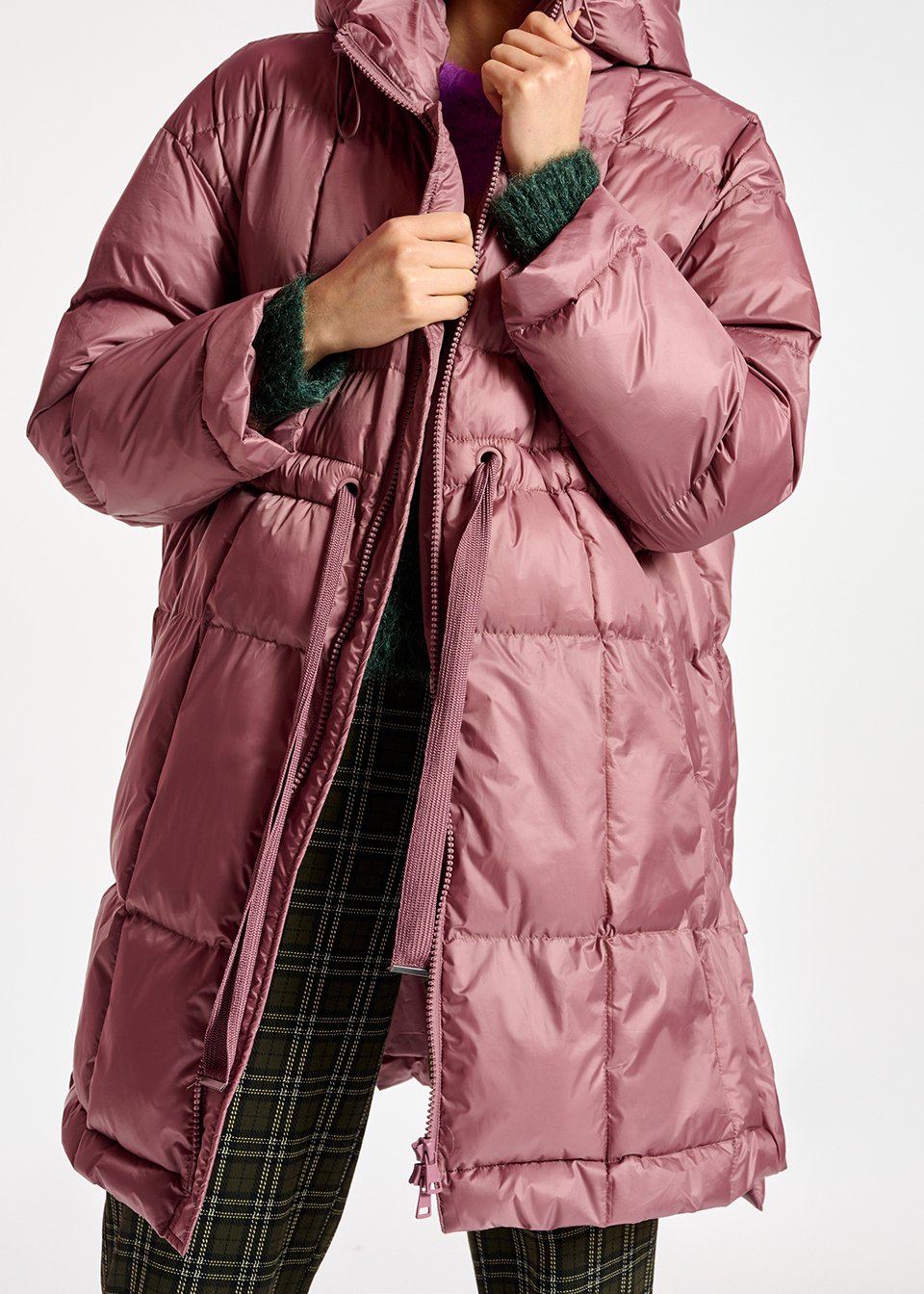 Vintage roze donsjas met kap RE—SSENTIEL tweedehands photo 4