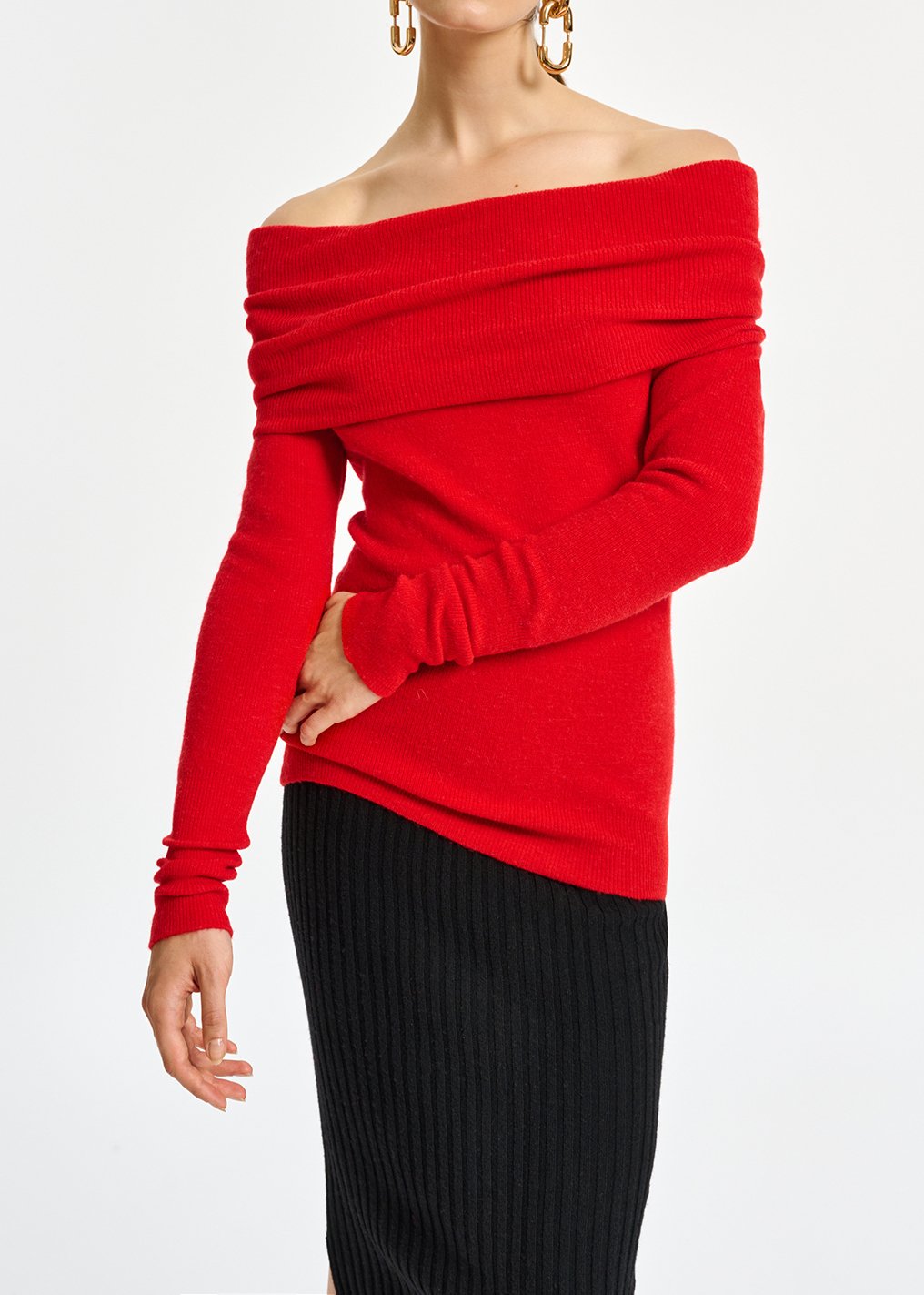 Pull en tricot rouge à  épaules nues RE—SSENTIEL seconde main photo 3